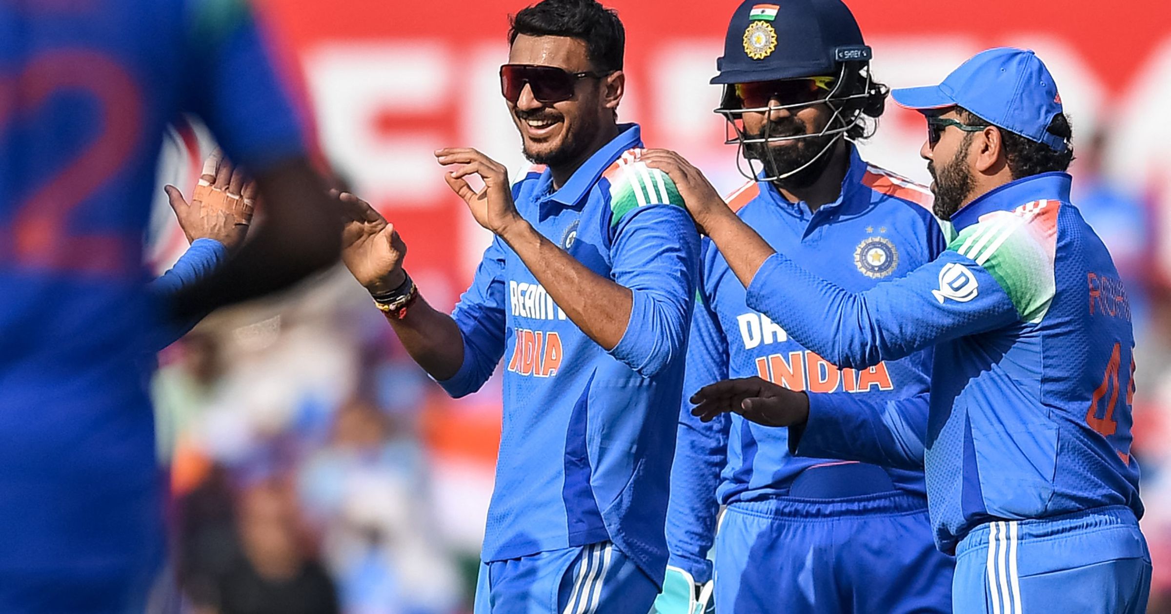India v England 1st ODI LIVE – England seven down and in need of late flurry
