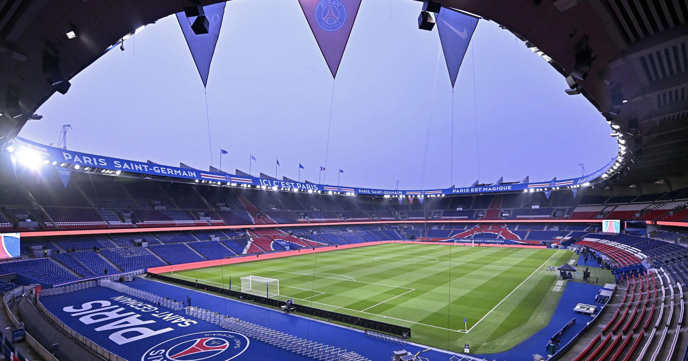 A PSG az igazi párizsi klubként próbálja mutatni magát, mégis a városon kívül épülhet új stadionjuk