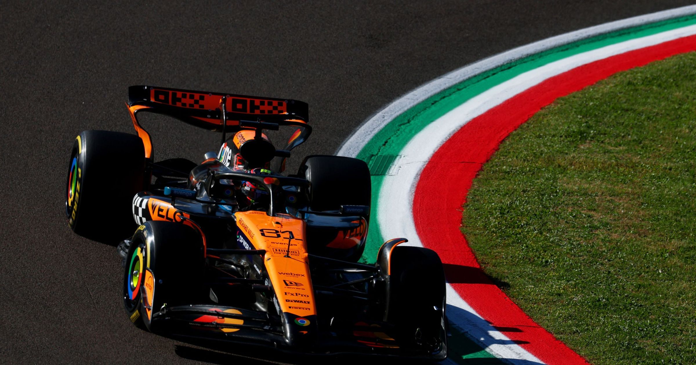 F1: újabb McLaren egy-kettő a szabadedzésen, Piastri hajszállal előzte Norrist Imolában