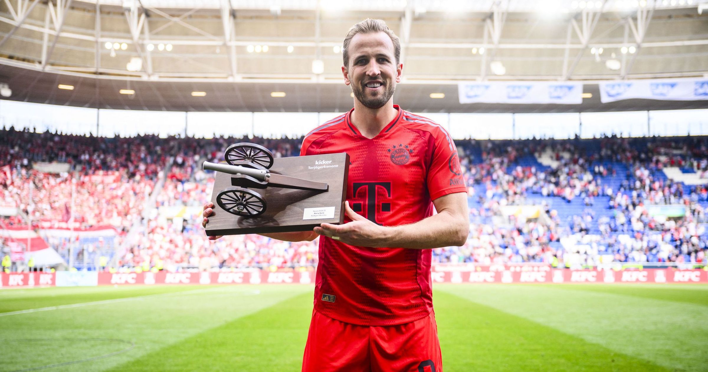 "Tökéletes befejezése egy ragyogó szezonnak" - Kane másodszor is gólkirály lett a Bundesligában