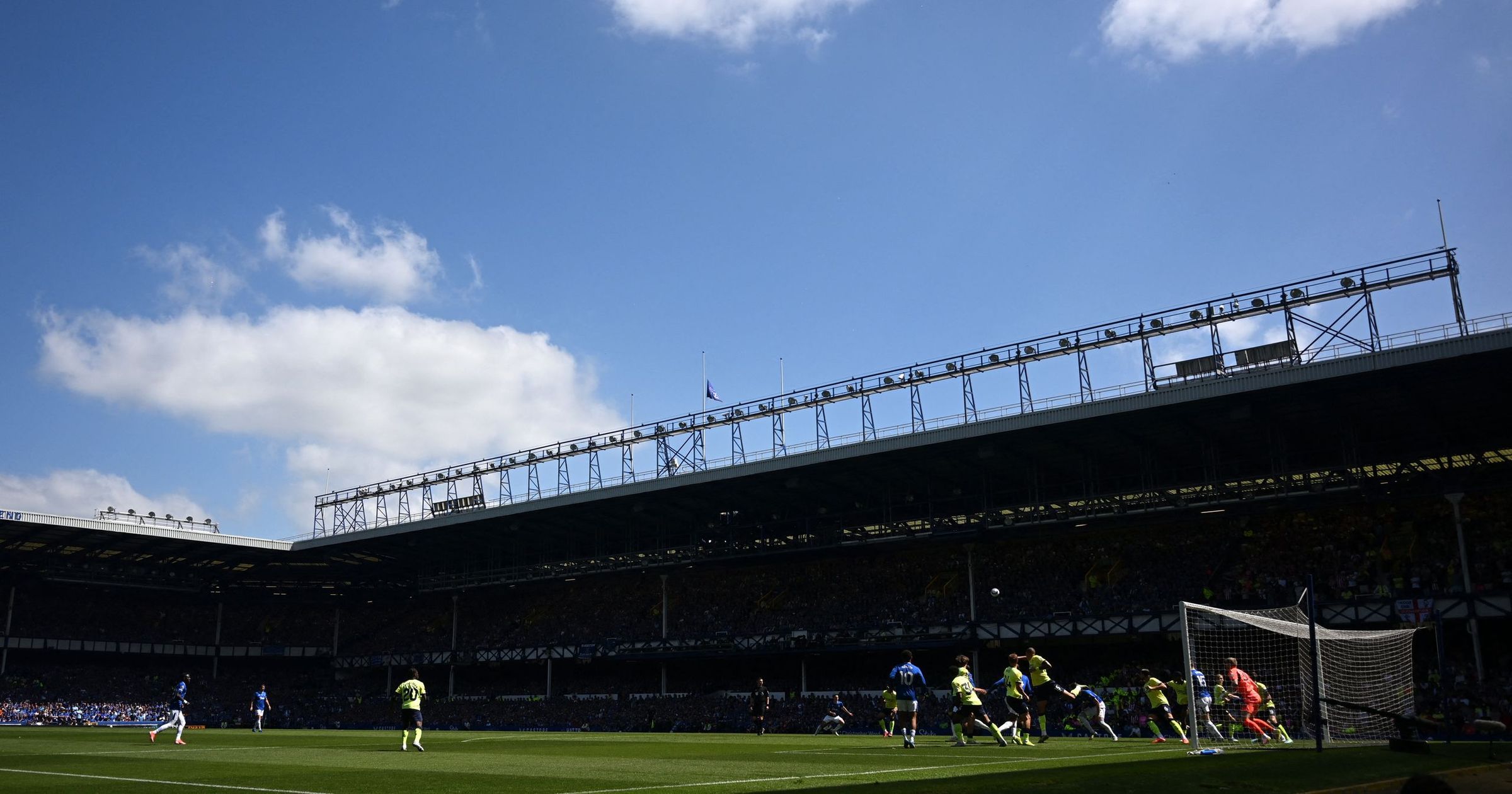 Az Everton győzelemmel búcsúzott el legendás stadionjától