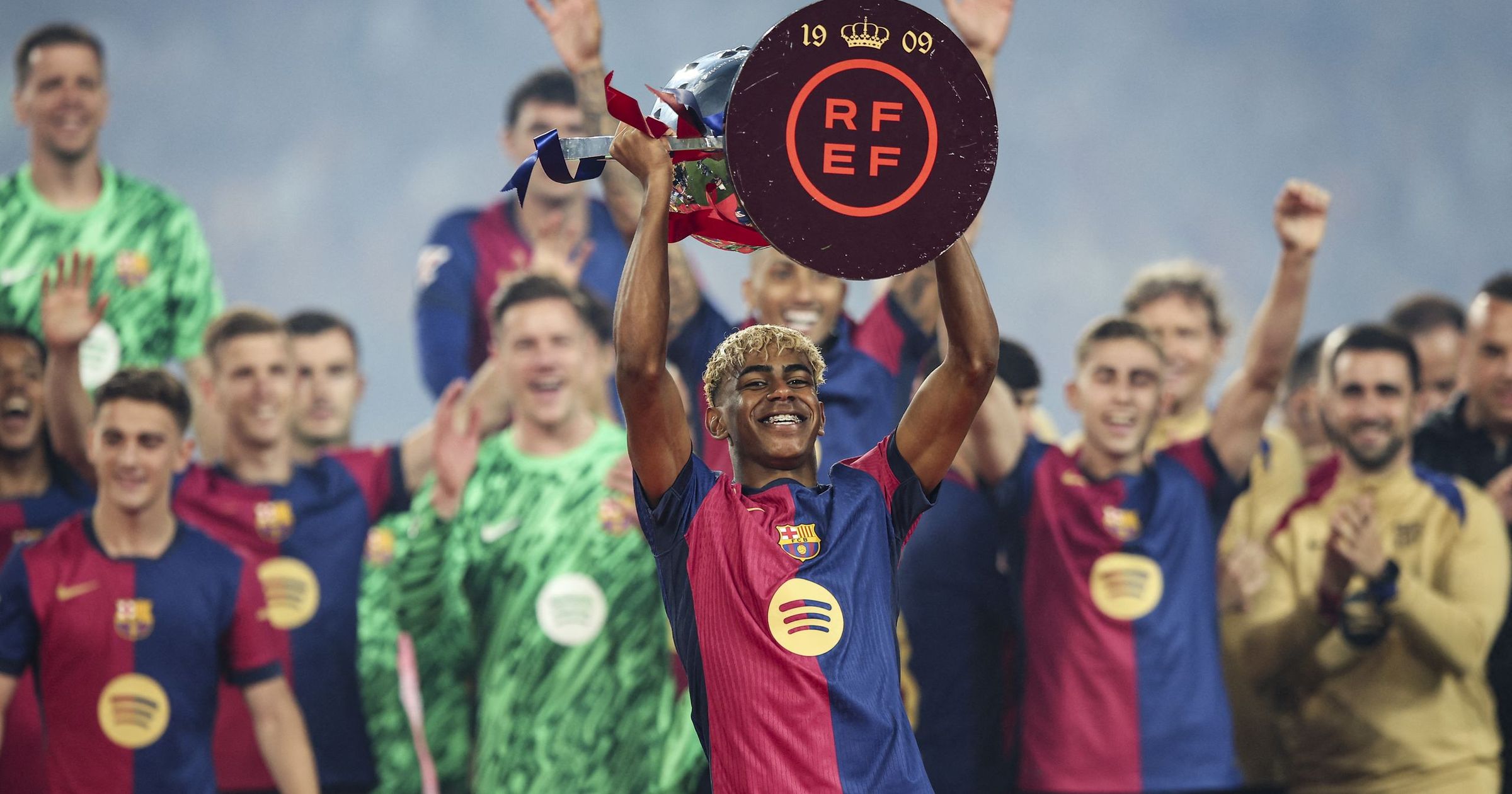 Lamine Yamal hihetetlen fejlődése váratlanul nehéz helyzetbe hozta a szerződésén dolgozó Barcelonát