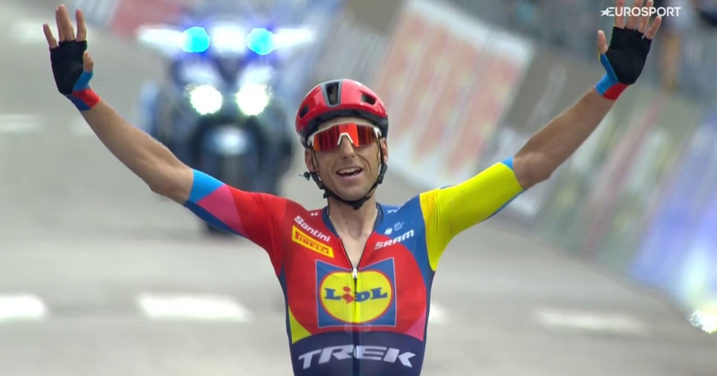 Negyvenes szólóval feledtette Ciccone elvesztését a Lidl-Trek a Girón