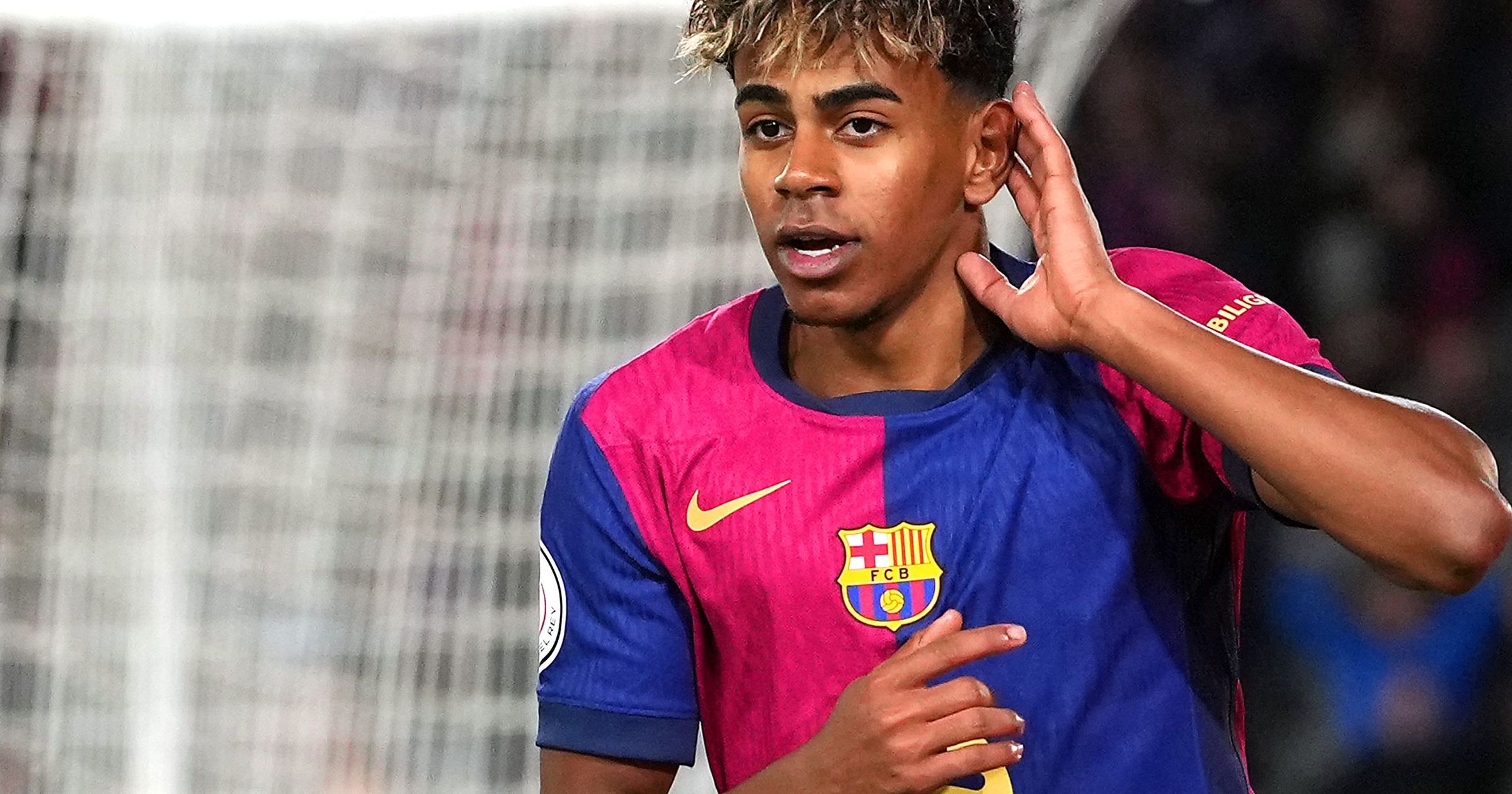 A Barcelona biztosra ment: Lamine Yamal új szerződést kapott