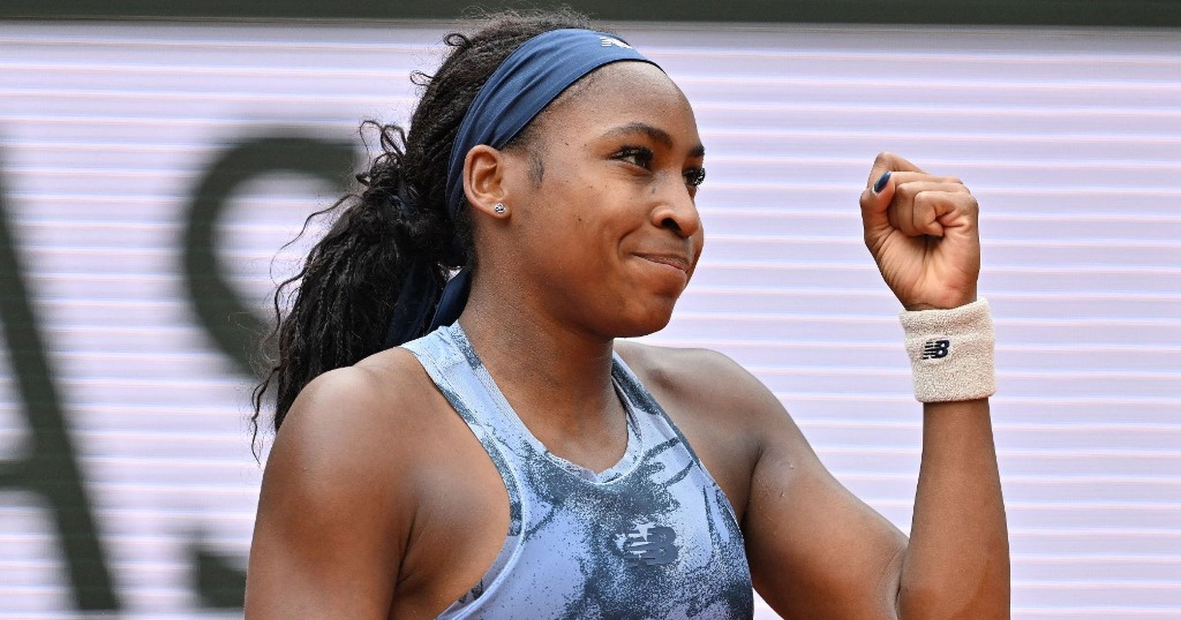 Legfőbb fegyverei nélkül ment ki a pályára a Garros egyik esélyese, de így is simán továbbjutott