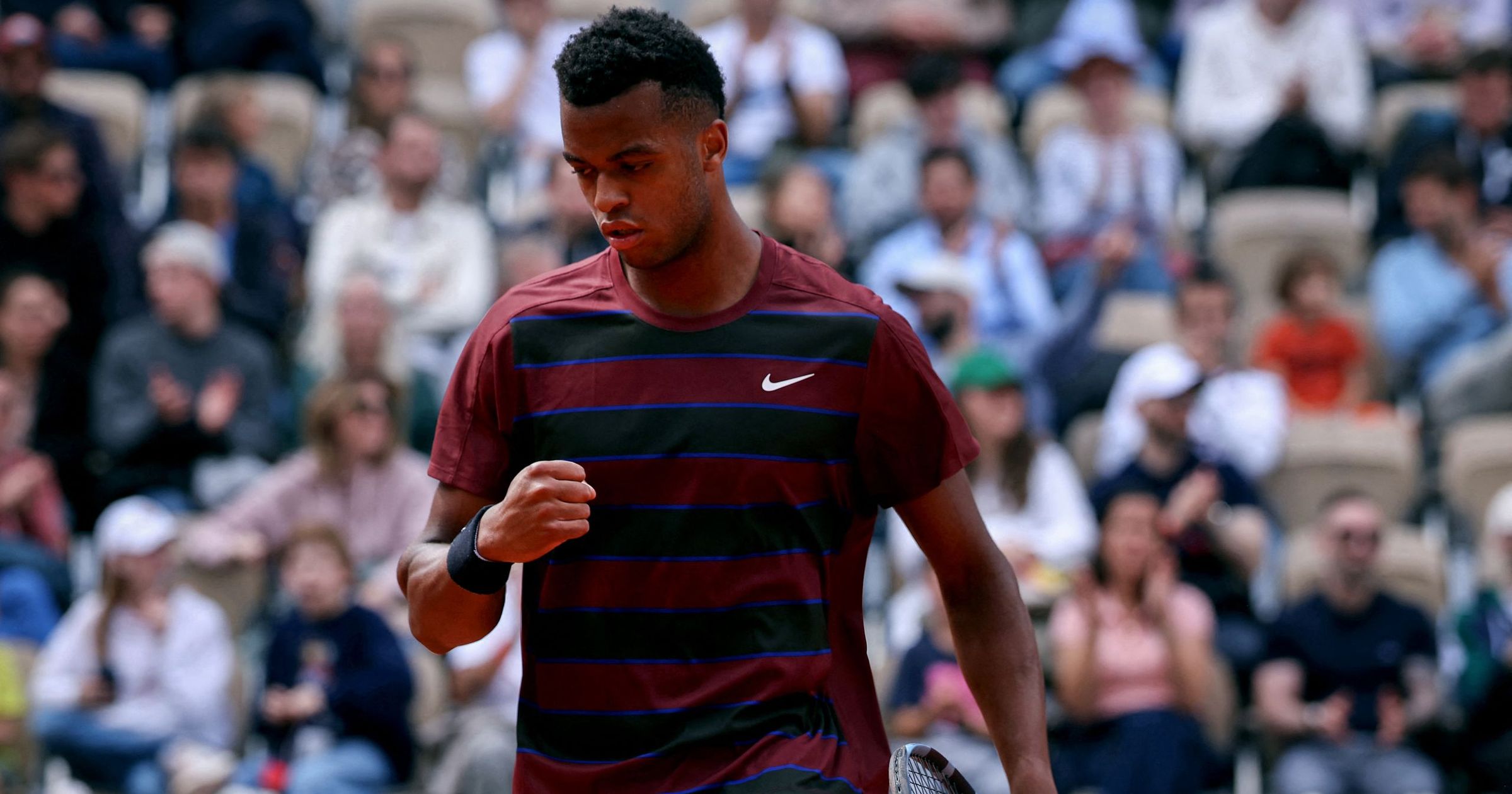 ATP Stuttgart: Mpeshi Perricard Advances, Bonzi Eliminated