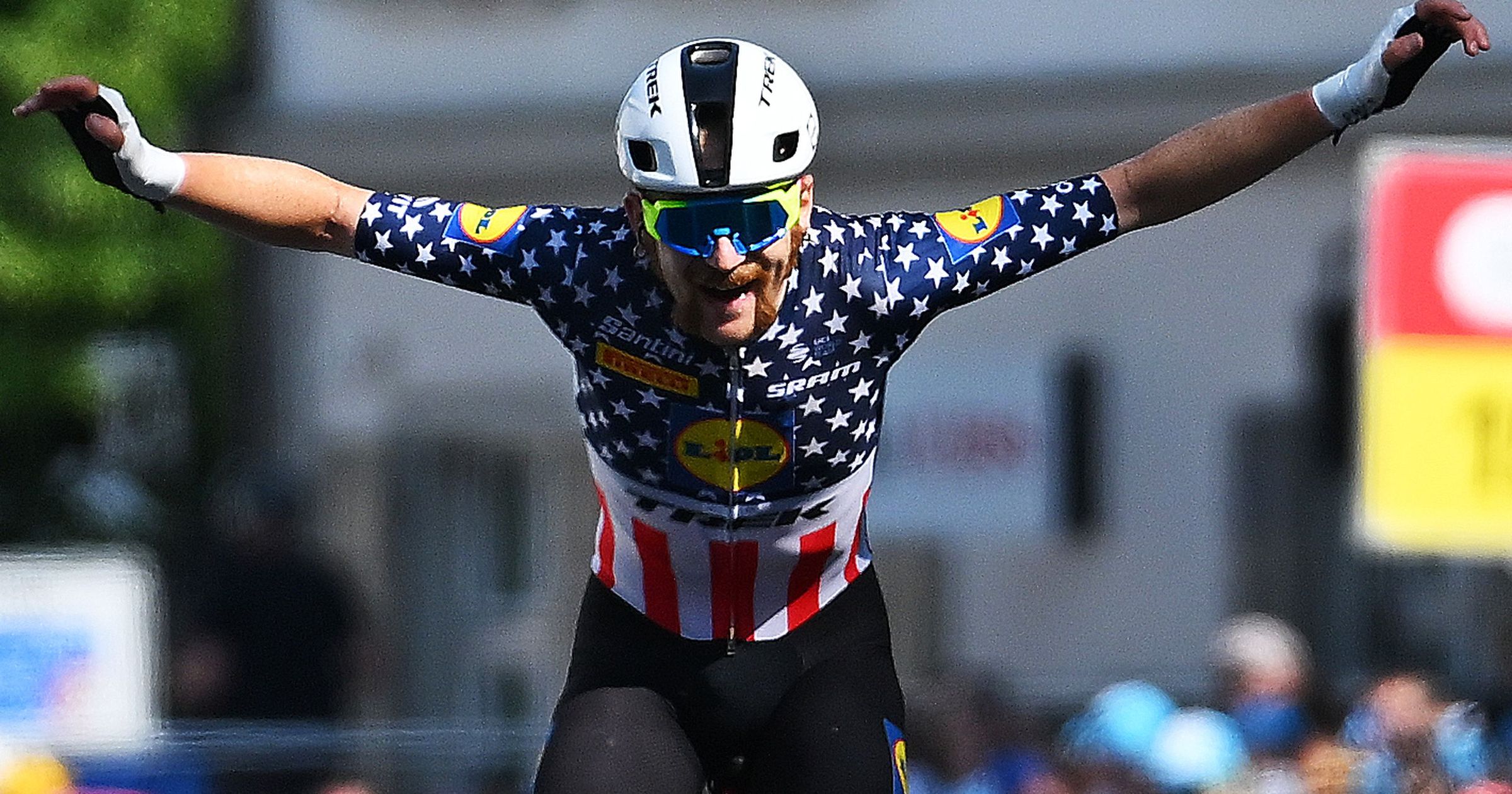 Leszállt az amerikai sas: Quinn Simmons hatalmas szökésből nyert Gino Mäder emlékére