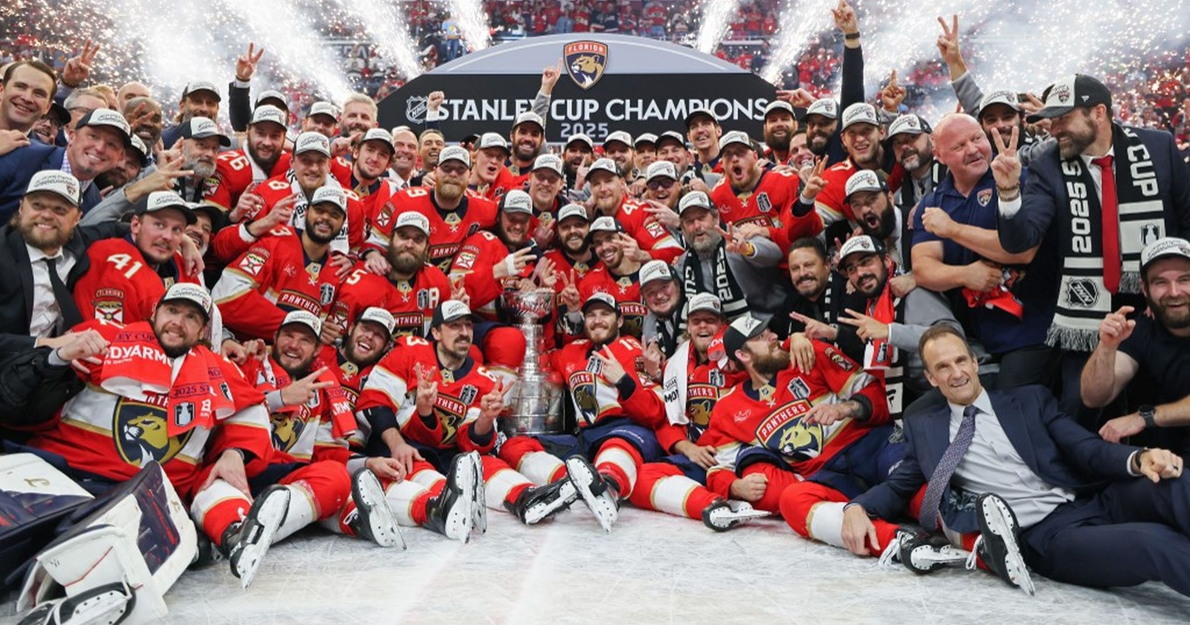 A Florida Panthers megvédte címét az NHL-ben, 1957 után újra mesternégyes döntős meccsen