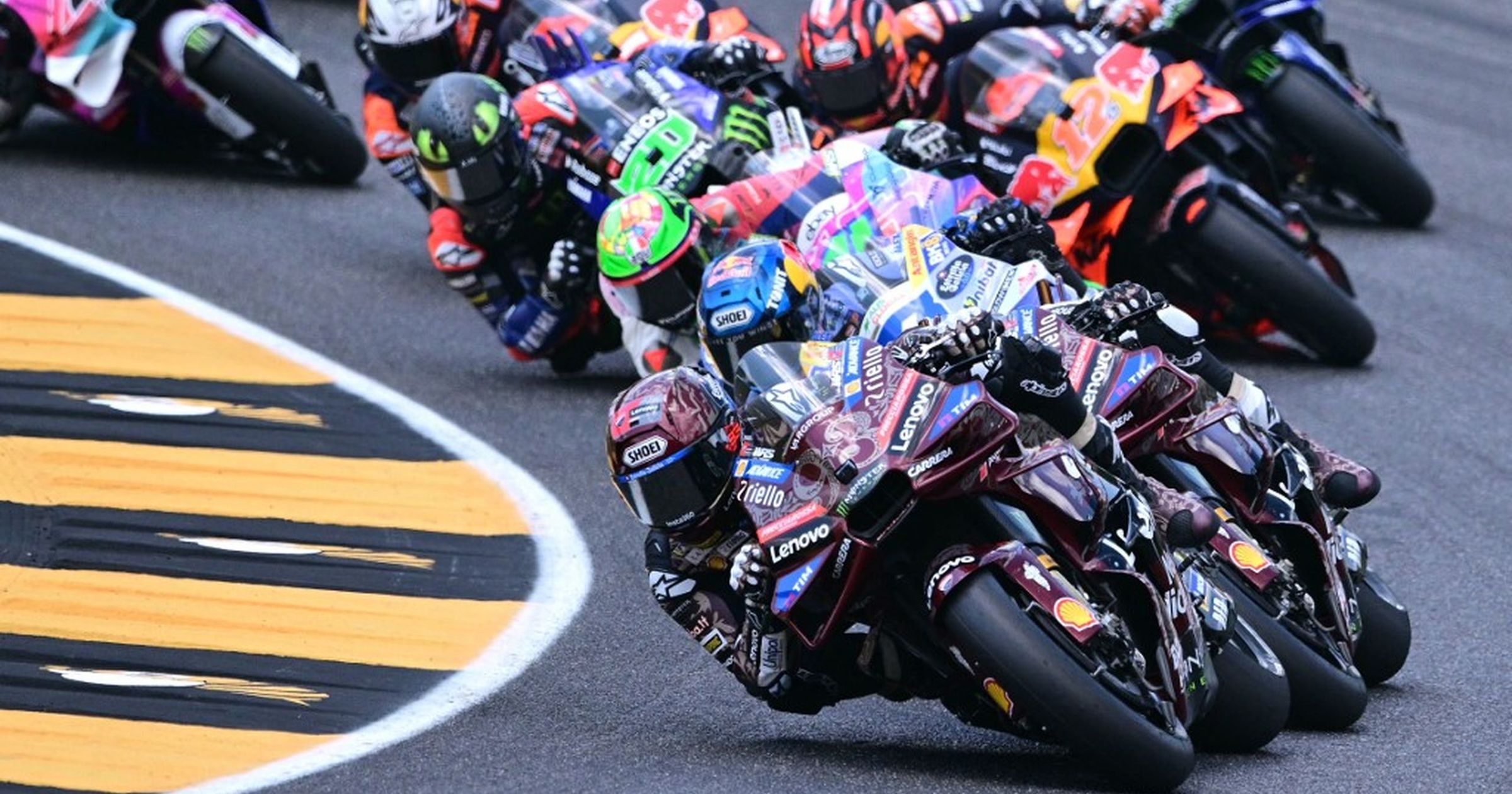 Marc Marquez még Bagnaia hazai versenyén sem kímélte a mezőnyt