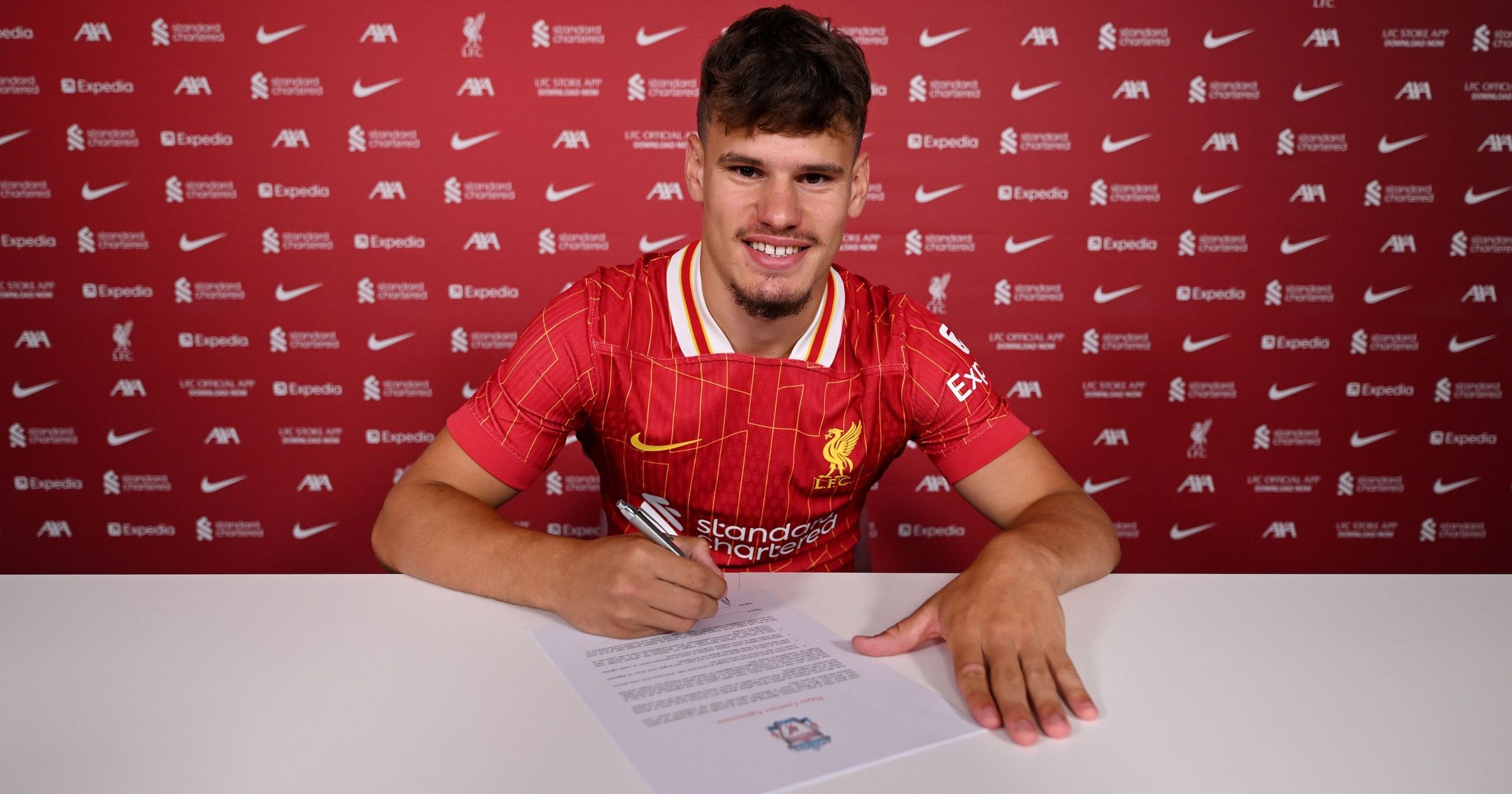 Három magyar a Liverpoolban: Kerkez is aláírt a Premier League-bajnokhoz!
