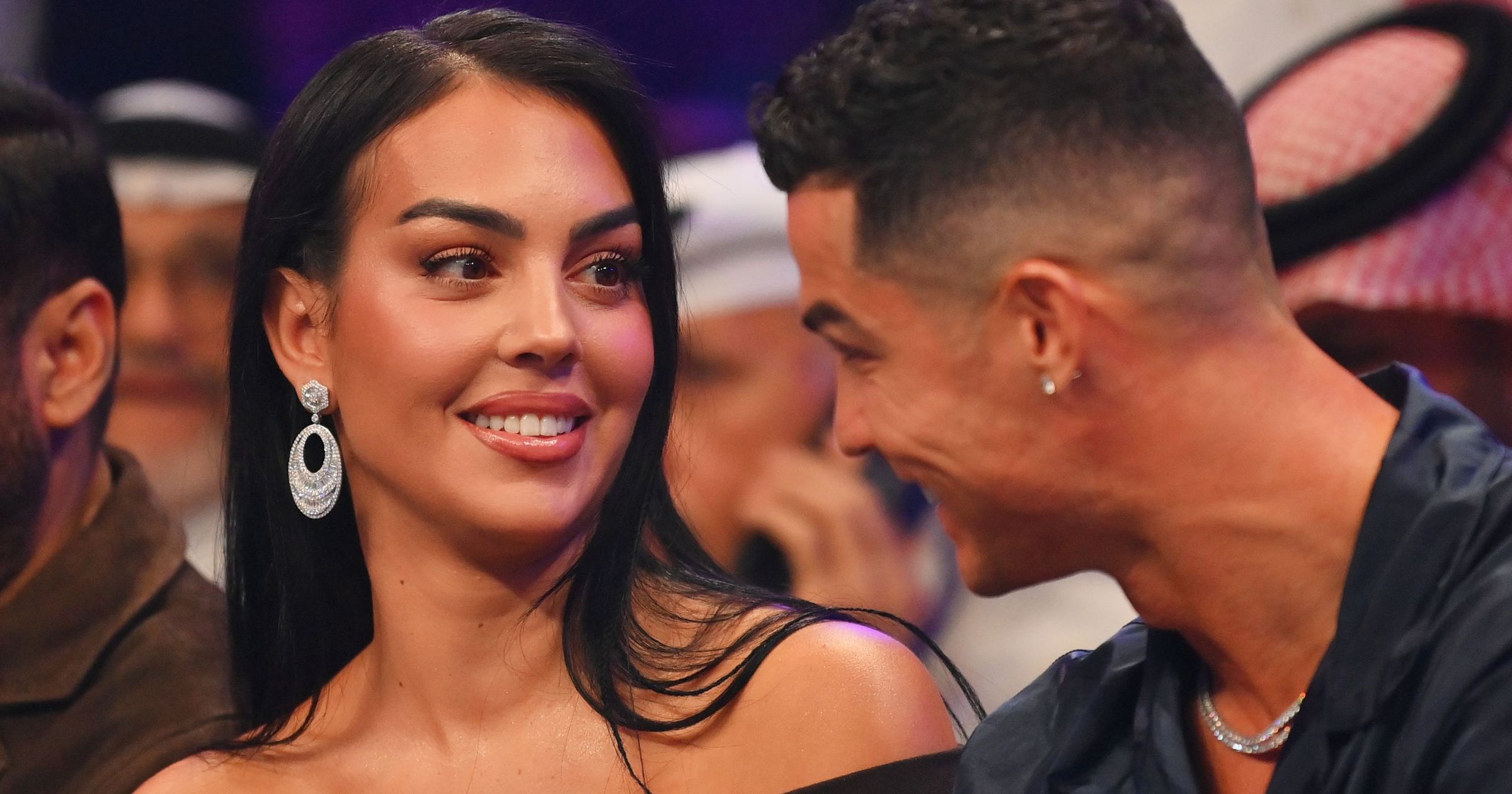 Cristiano Ronaldo y Georgina Rodríguez anuncian su compromiso tras 10 años  juntos y una familia con 5 hijos - Eurosport