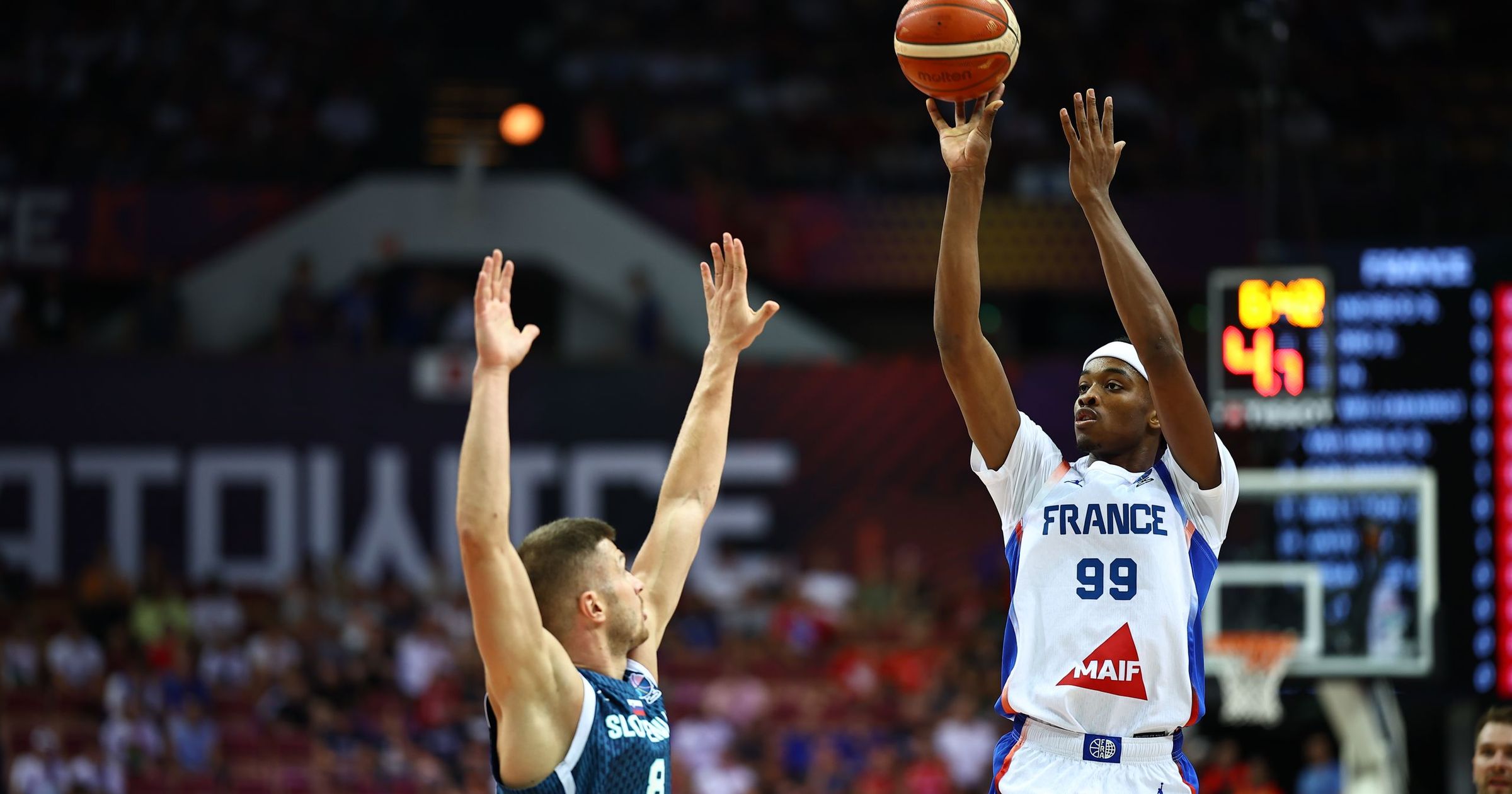 EuroBasket 2025: France Defeats Slovenia, Leads Group D