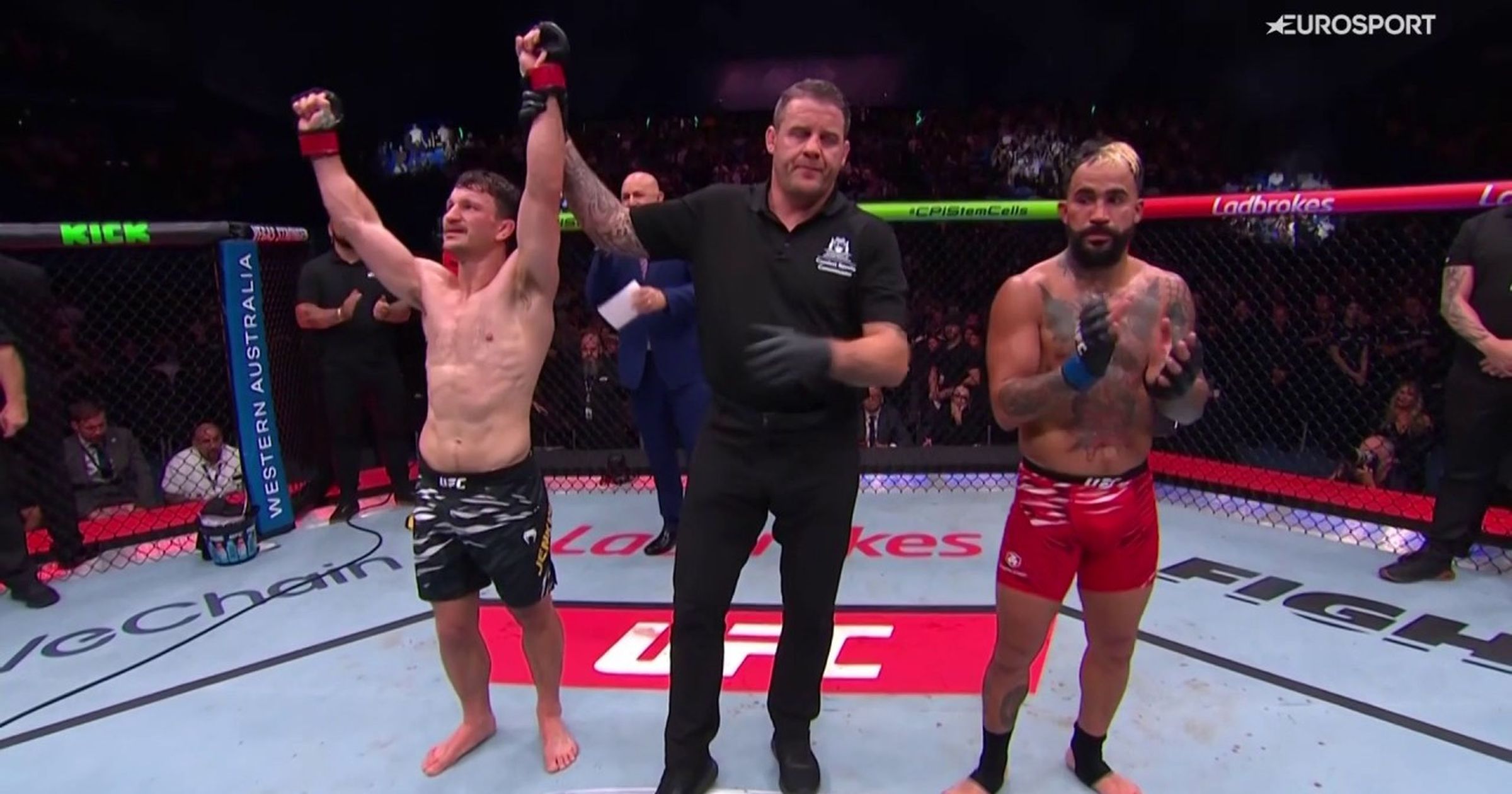UFC Perth | Jenkins wint voor eigen publiek van te zware Taveras ...