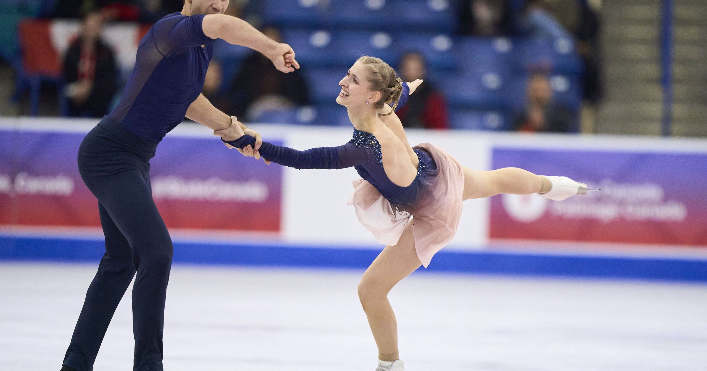 Ikone Katharina Witt Setzt Auf Hase Volodin Bei Olympia Image 490c9a45 258d 4f48 8f08 85 2560 1440 