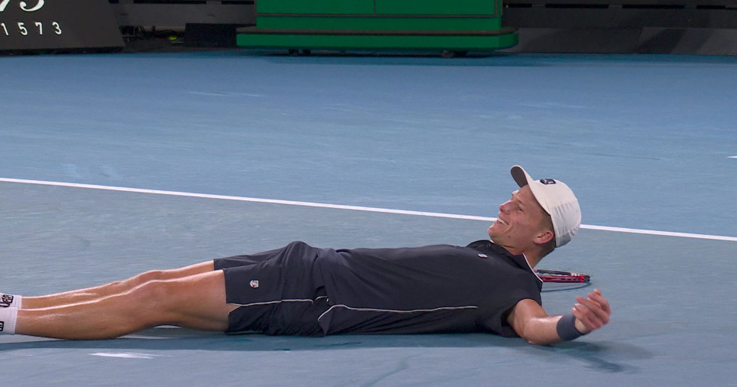 Brooksby al tappeto! Se la ride con Bublik, che punto!