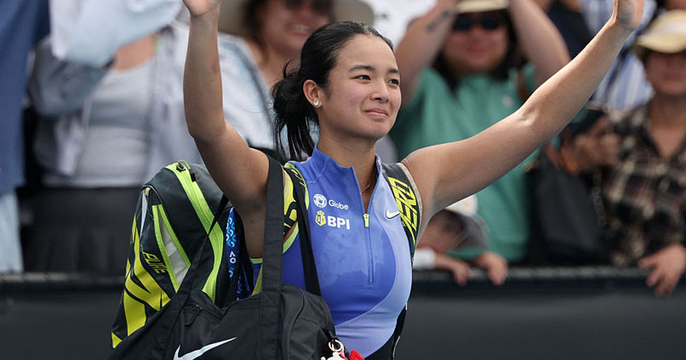 A Fülöp-szigeteki Alexandra Eala "hazai pályán" kapott ki a 6:0-ra megnyert első szett után az Australian Open első fordulójában Kép