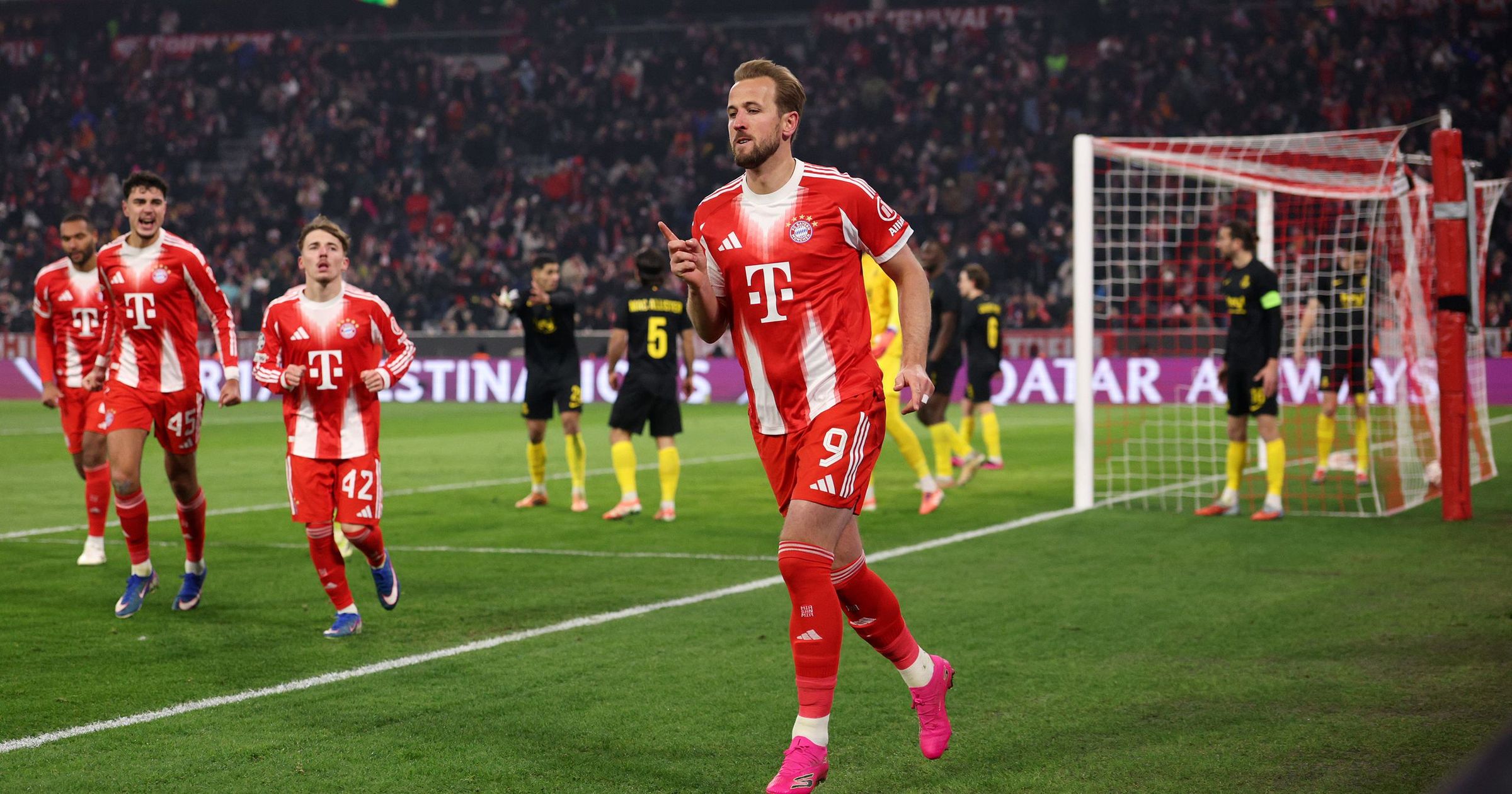 Le Bayern qualifié pour les 8es, Newcastle et Chelsea mettent la pression au PSG