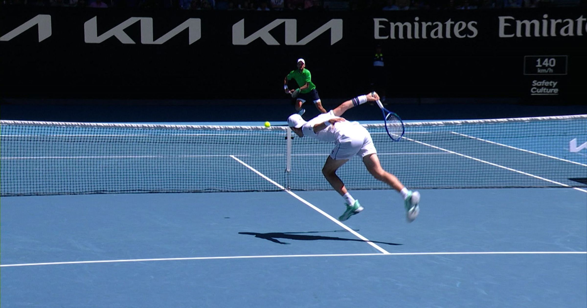 La volée amortie de Maestrelli applaudie par Djokovic