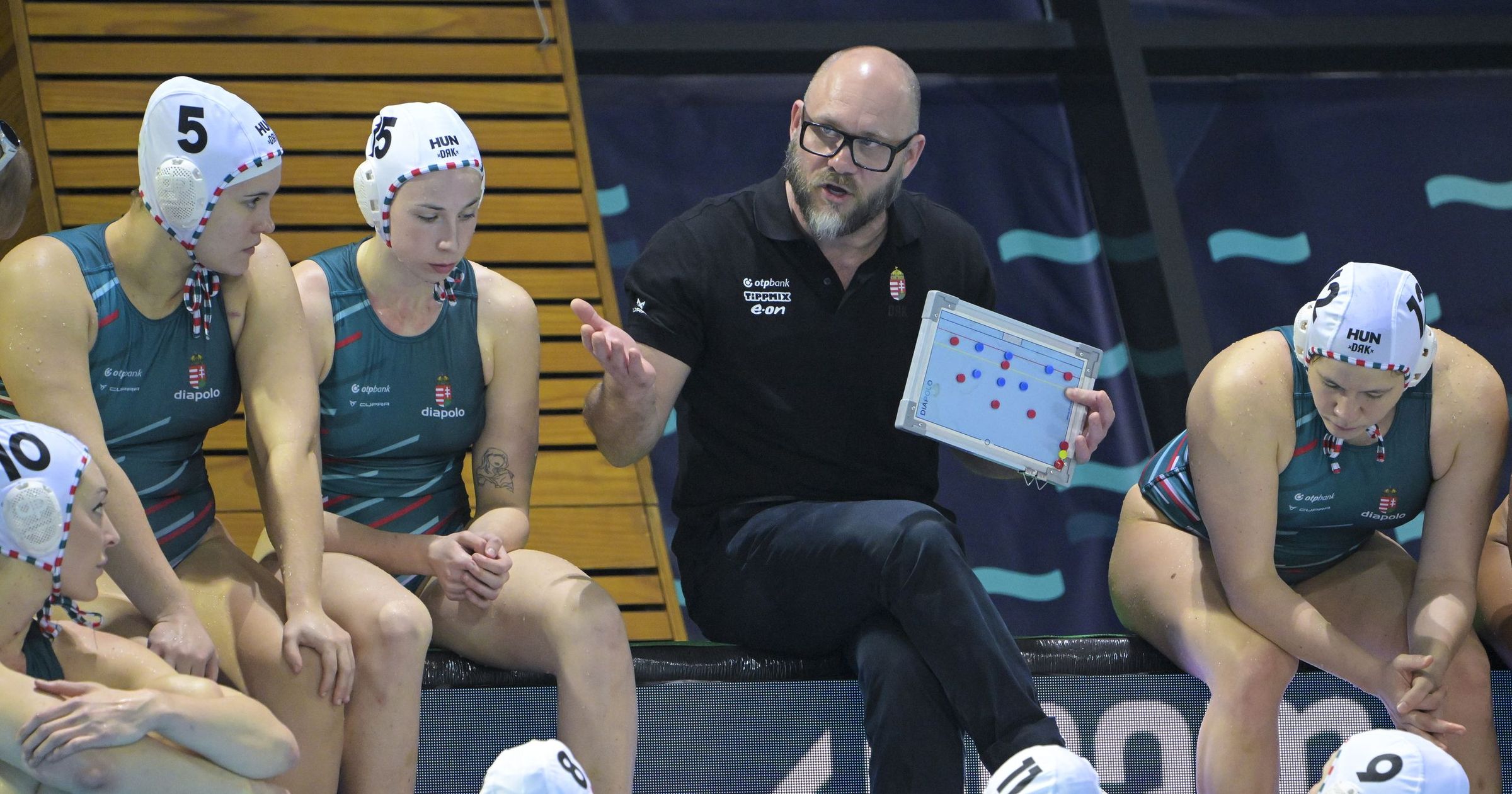 Cseh Sándor, a magyar női vízilabda-válogatott szövetségi kapitánya elégedett azzal az úttal, amit most a lányok a hátuk mögött tudhatnak Kép