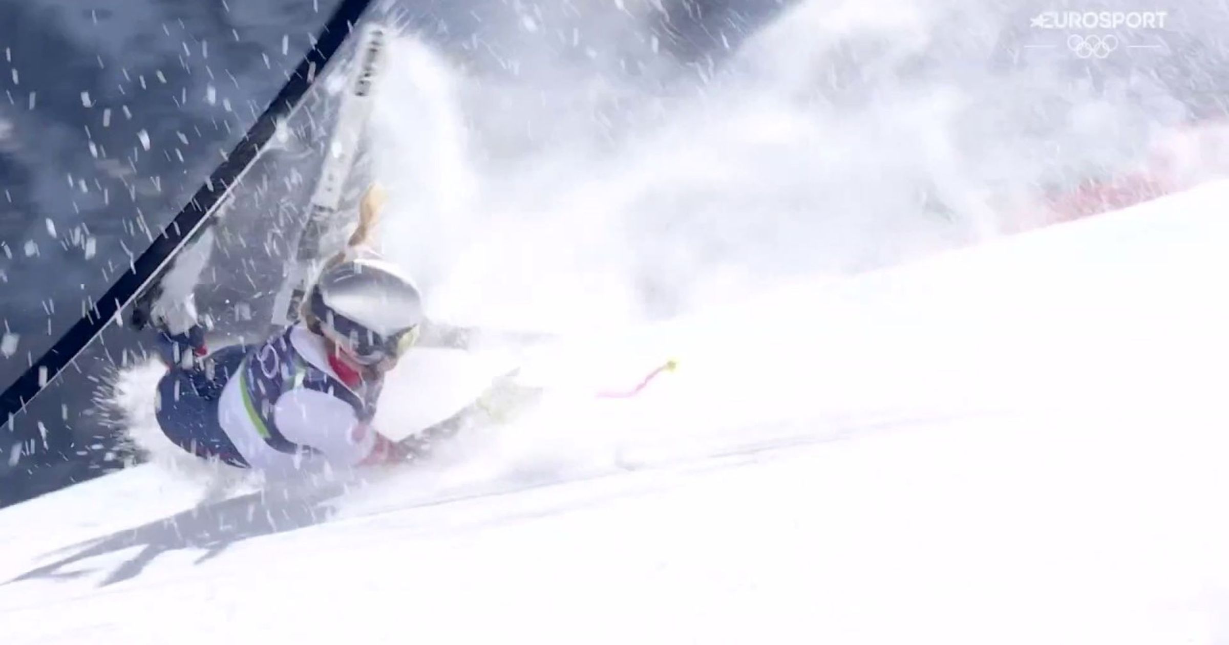 "Zaczepiła ręką o tyczkę". Upadek Lindsey Vonn podczas olimpijskiego zjazdu