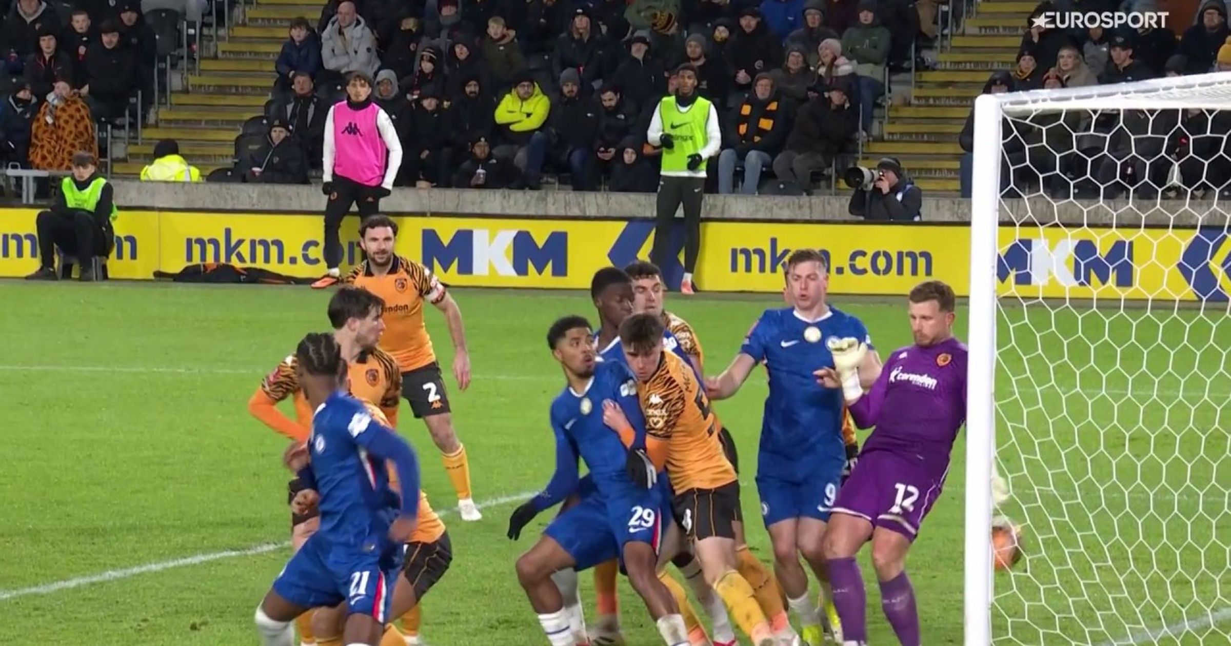 Pedro Neto segna direttamente da calcio d'angolo! Rivivi “il gol olimpico” del Chelsea