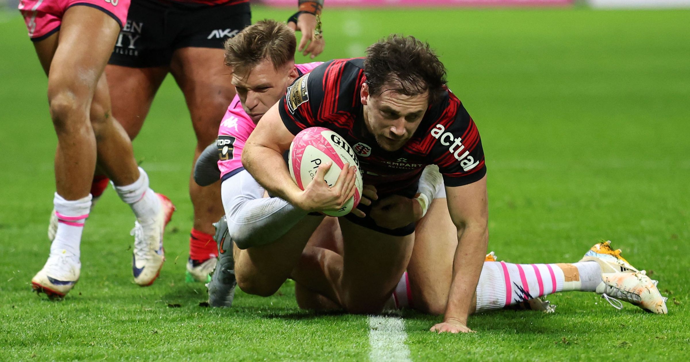 Top 14 - Toulouse muselle le Stade français à Jean-Bouin (13-9) et ...