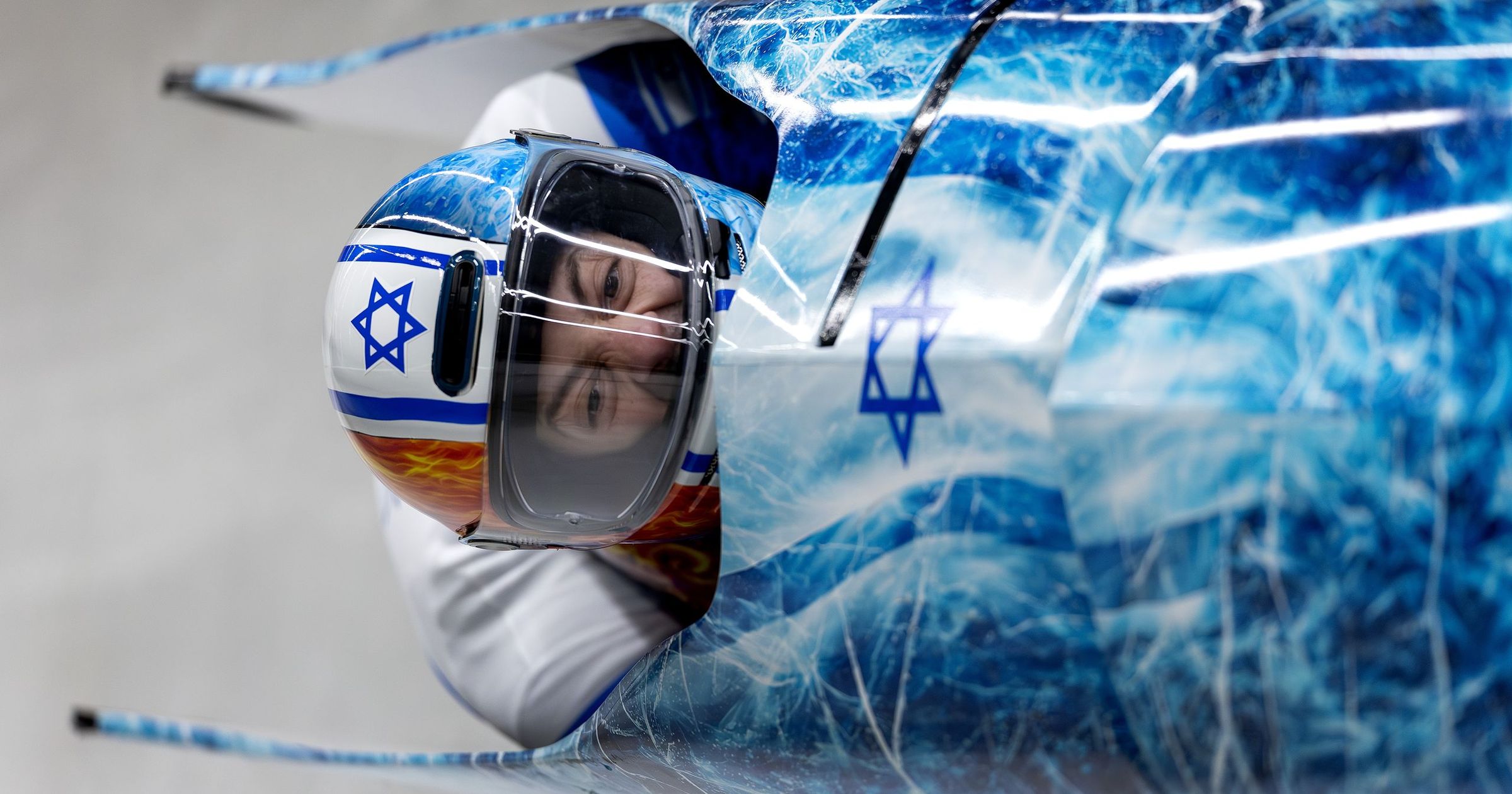 Egészen őrült menetet jött az izraeli kettesbob a harmadik futamban Kép