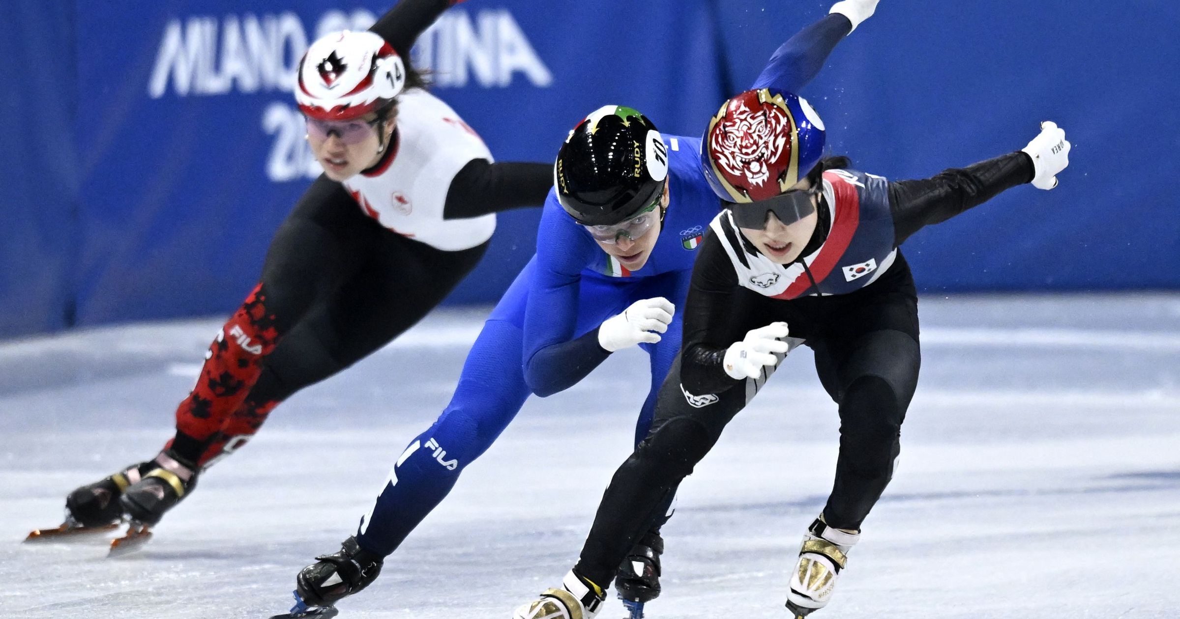 Megvan Fontana 14. érme, de őt előzték meg a női váltó döntőjében Kép