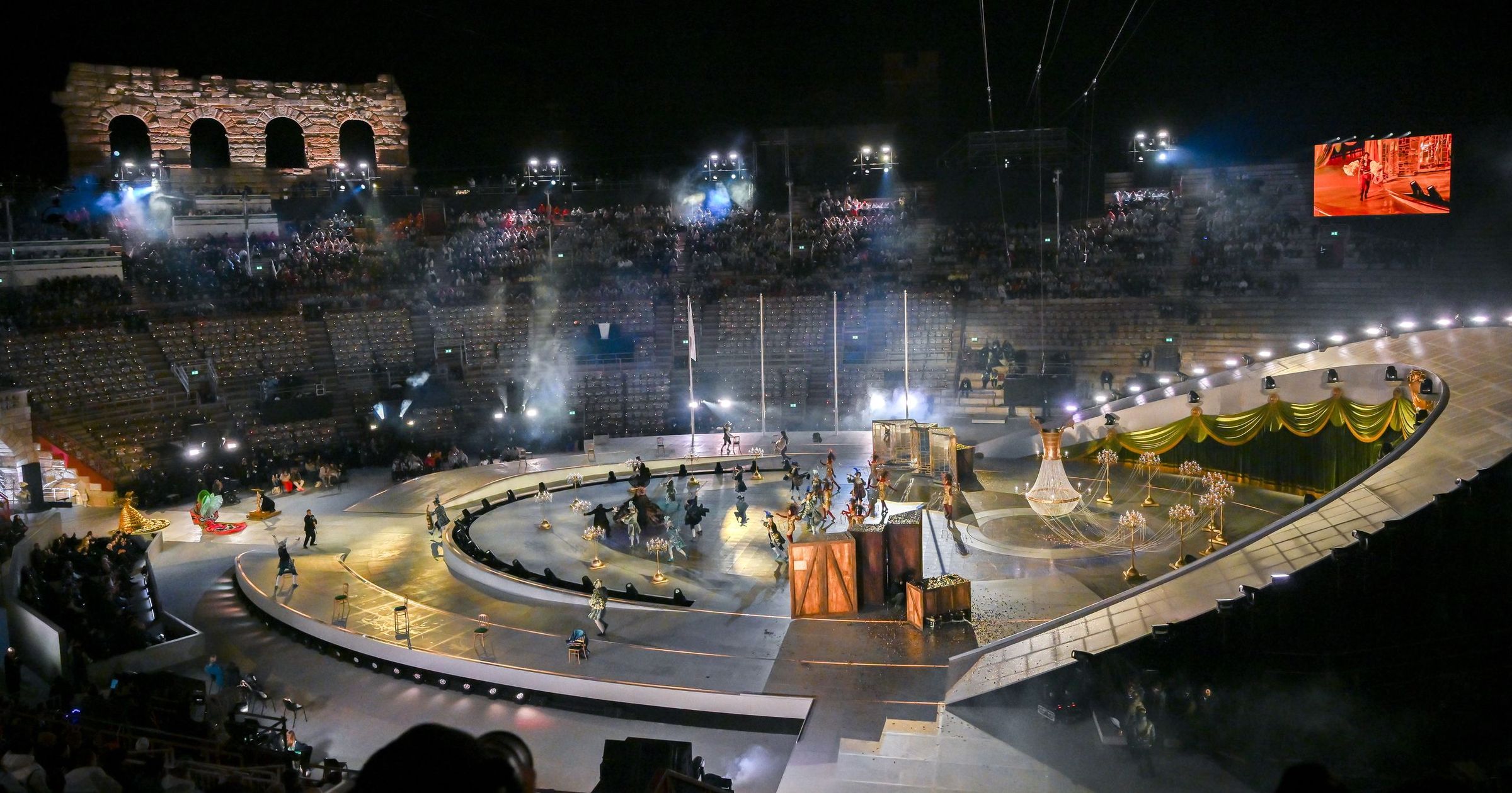 Opera, éremátadás, művészeti előadások, kialvó láng: hivatalosan is véget ért a téli olimpia Kép