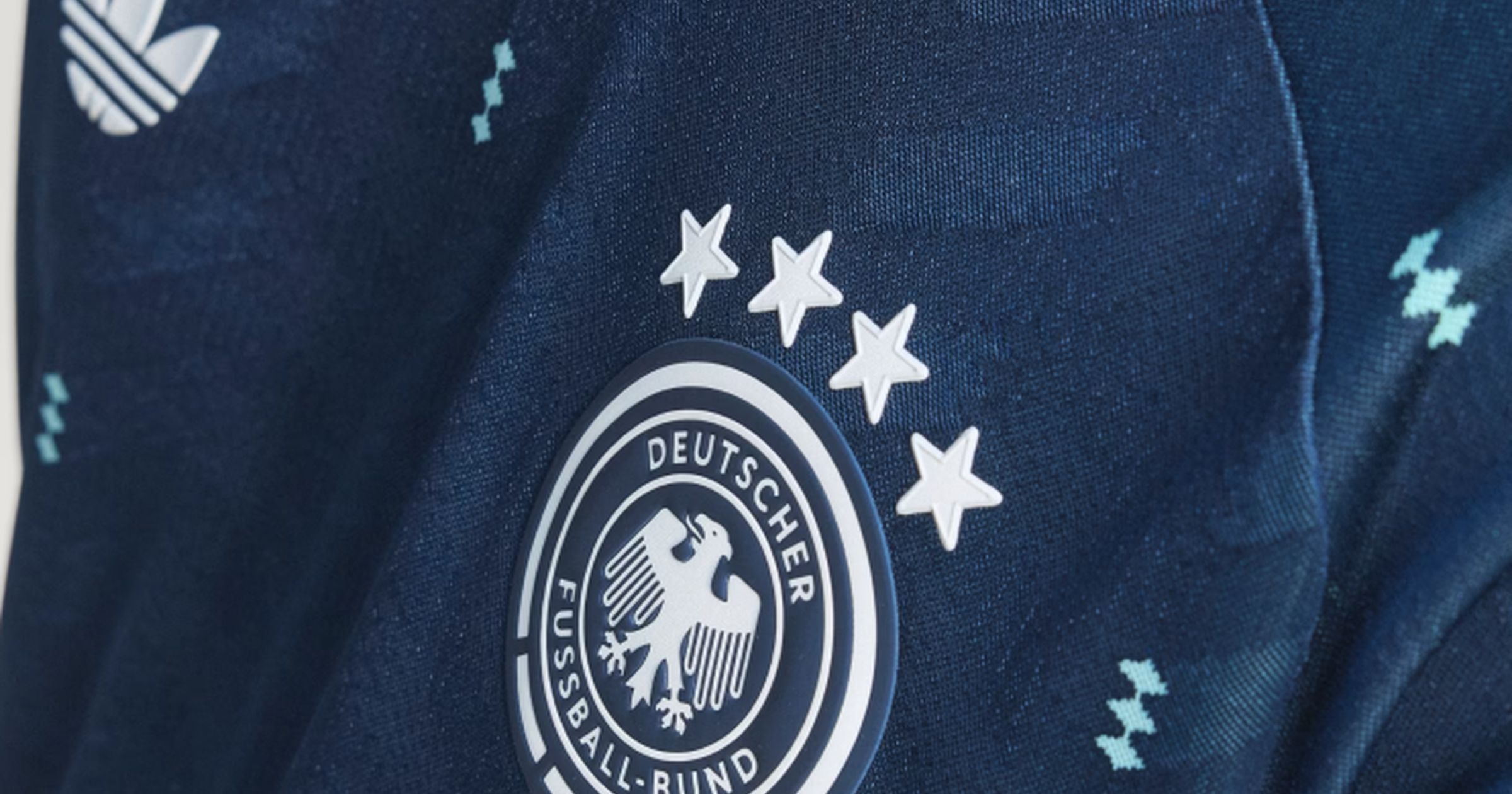 WM 2026: DFB pr&auml;sentiert neues Ausw&auml;rtstrikot mit ungew&ouml;hnlicher Farbgebung f&uuml;r die deutsche Nationalmannschaft