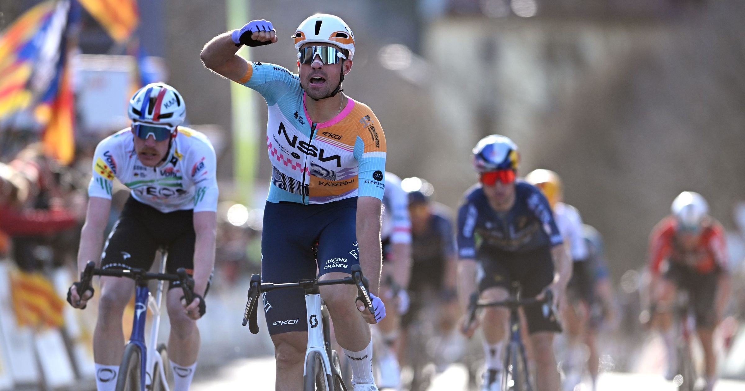 Tour de Catalogne 2026 - Au sprint, Ethan Vernon prive Dorian Godon du ...