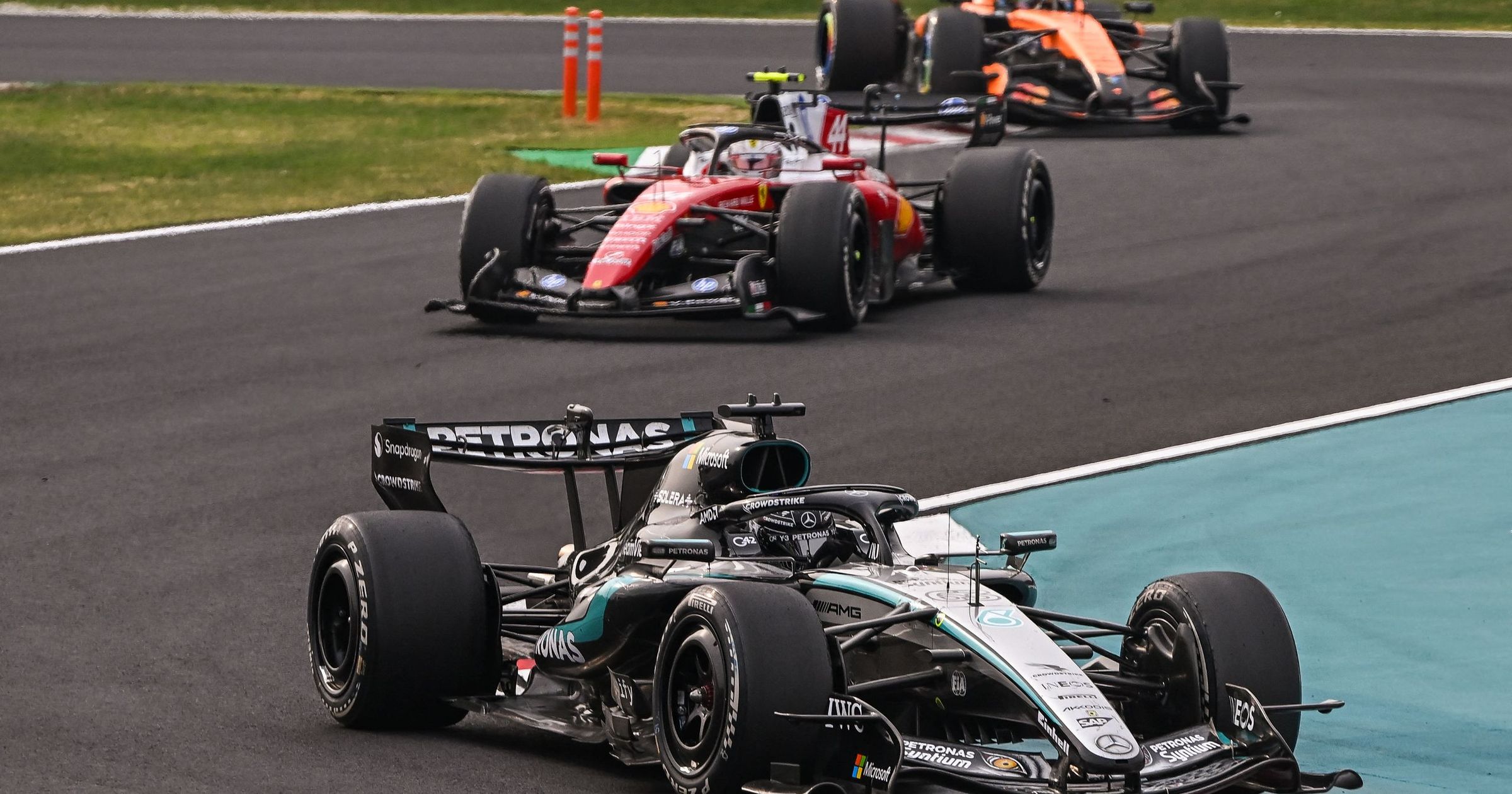 Dominál a Mercedes az F1-ben, de azért nem sebezhetetlen: miben ...