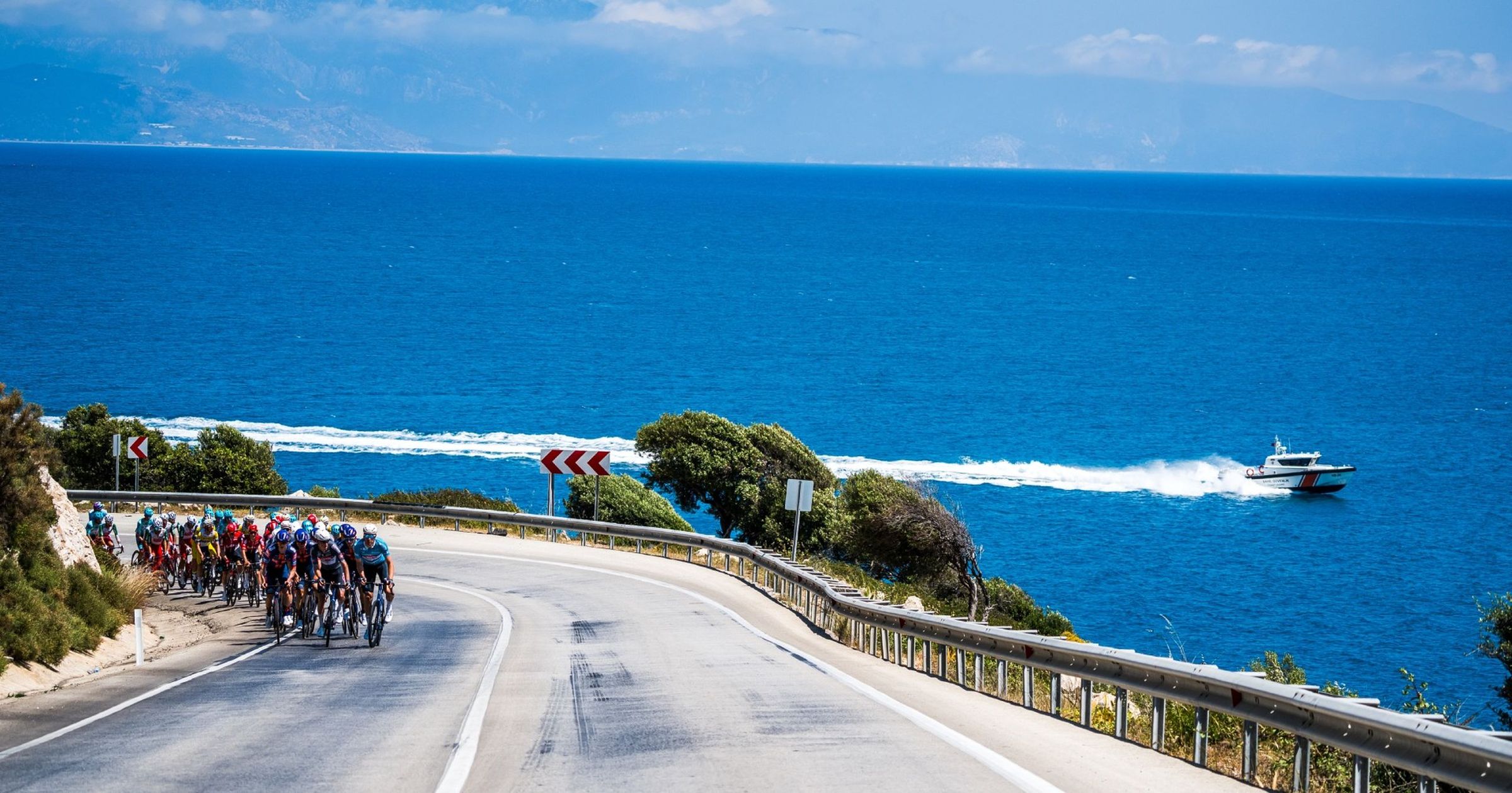 61. Cumhurbaşkanlığı Türkiye Bisiklet Turu'na sayılı günler kaldı!

 TUR'un basın lansmanı bugün yapıldı.

‍♂️ Sekiz etaplık yarış Çeşme'den başlayacak. Başkent'te sona erecek TUR'da iki büyük tırmanış günü olacak.