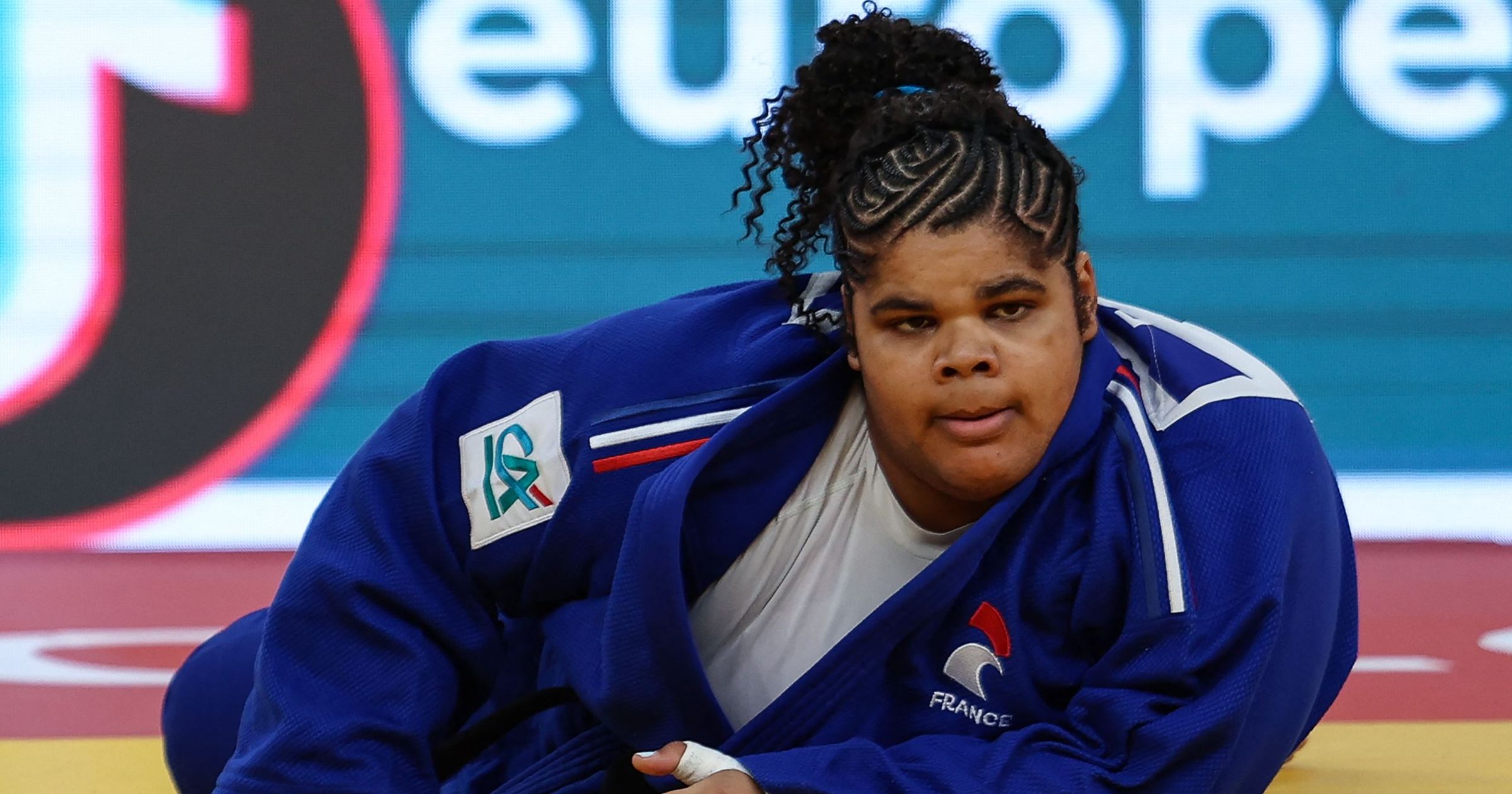 judo-apr-s-sa-victoire-lausanne-l-a-fontaine-d-nonce-les-attaques