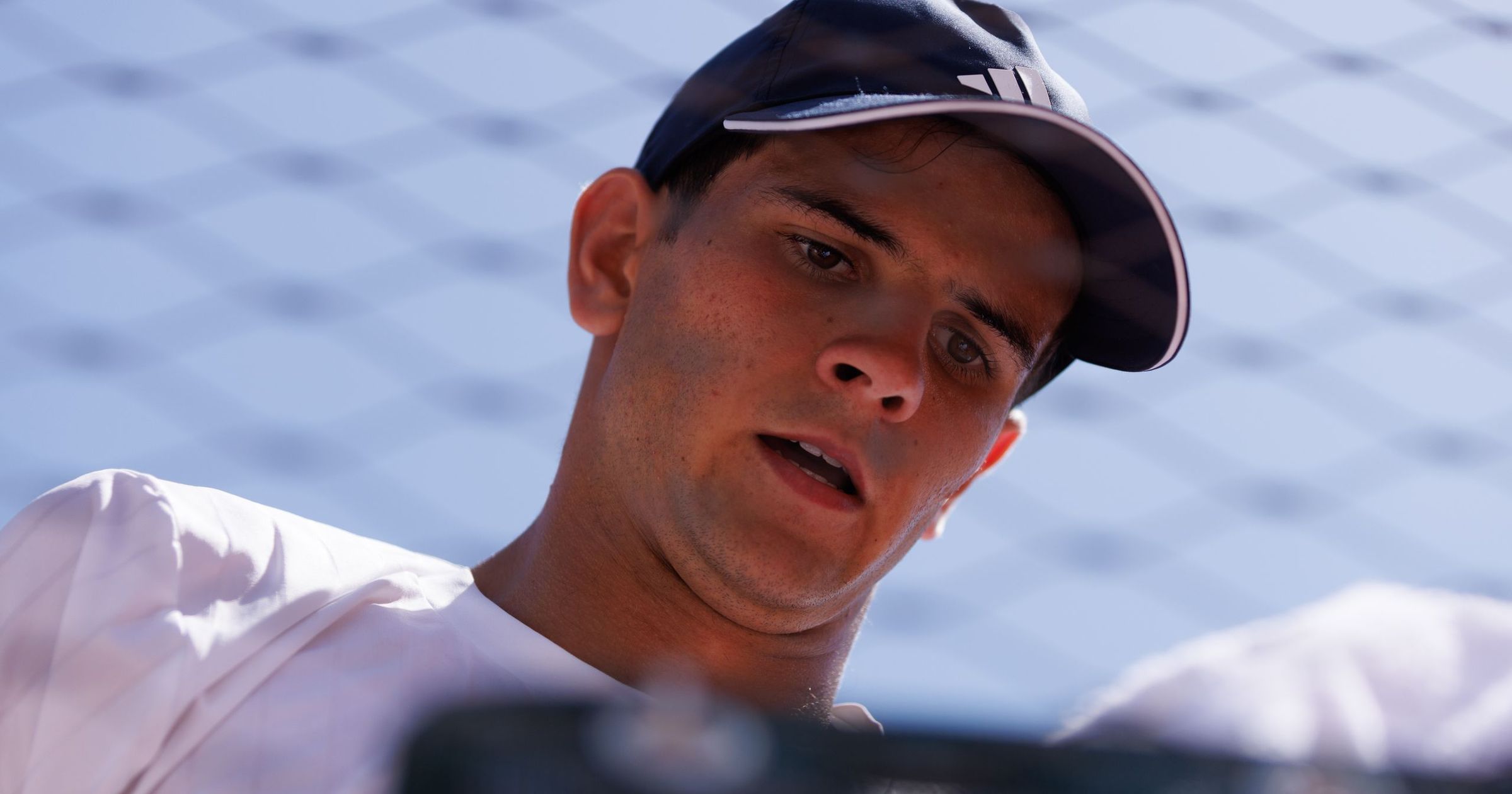 Roland-Garros 2026: Rafa Jodar Says He Would Never Push a Ball Girl and Defends Himself