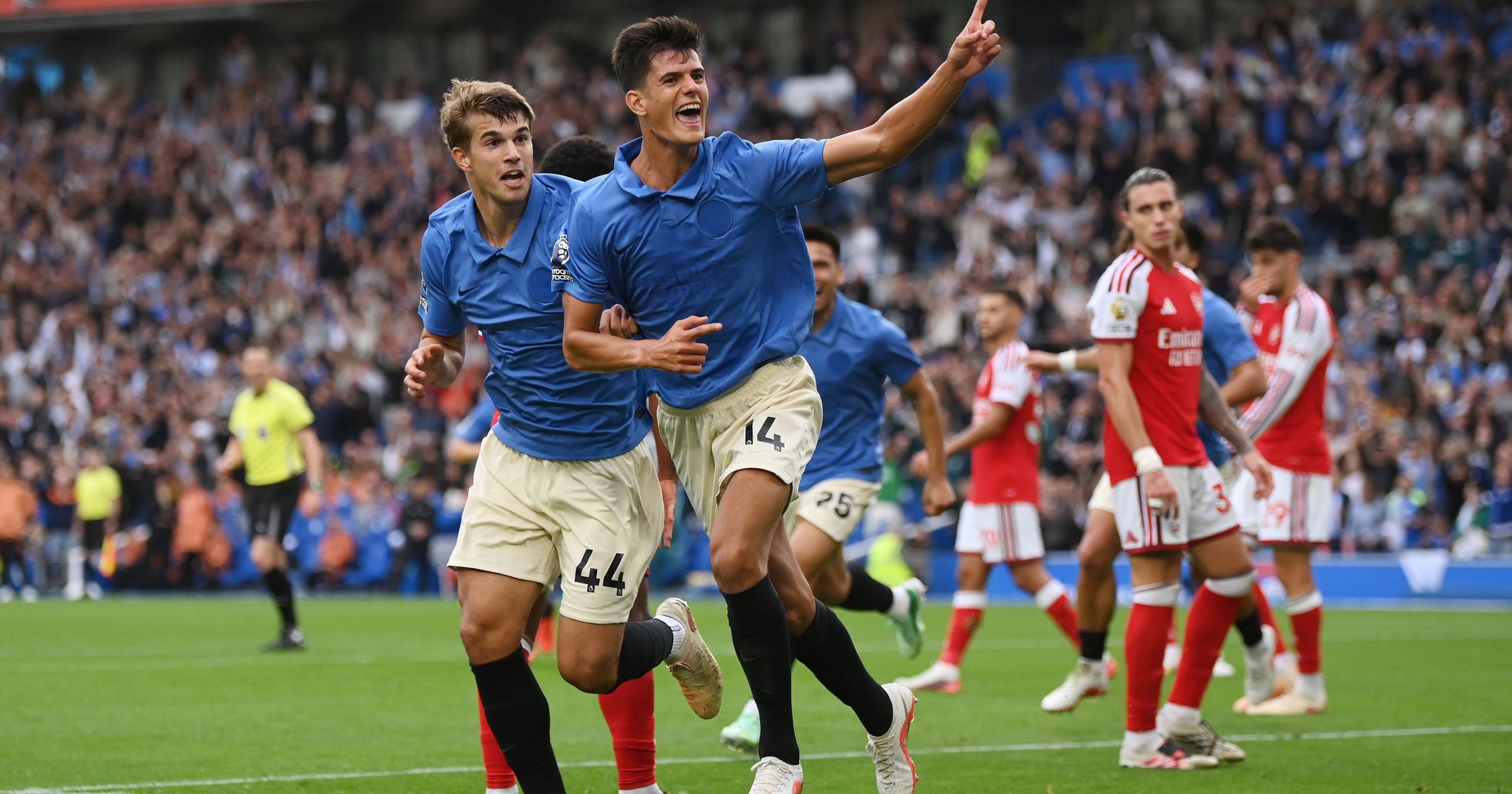 Brighton 3-0 Arsenal: Gunners suffer first defeat of the season as Manchester City eye top spot