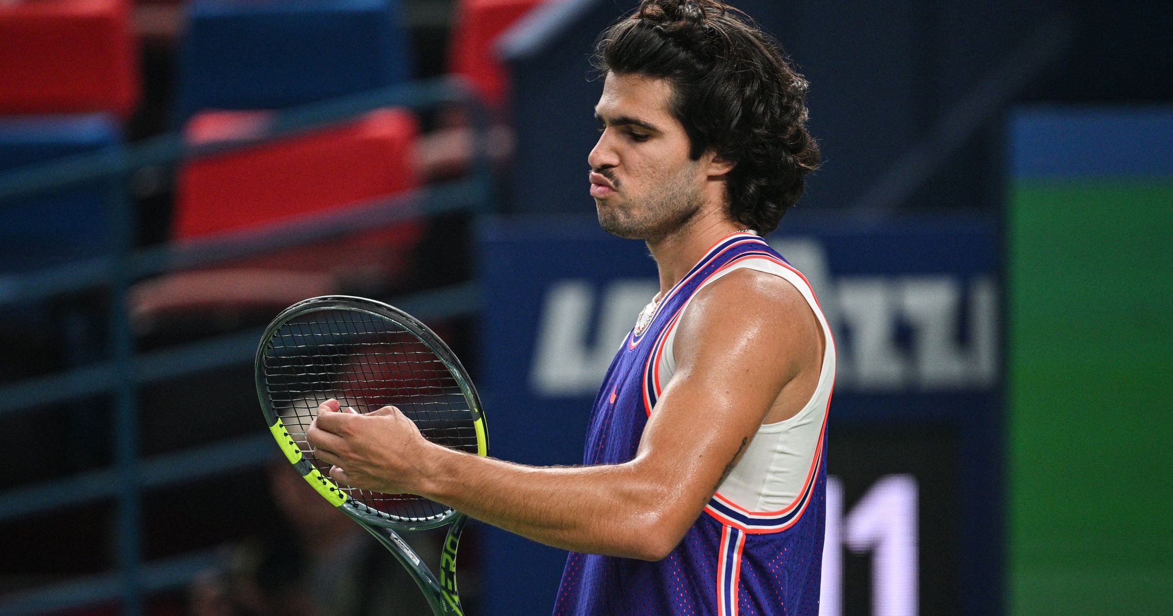 Carlos Alcaraz loses to Zizou Bergs at the Shanghai Masters
