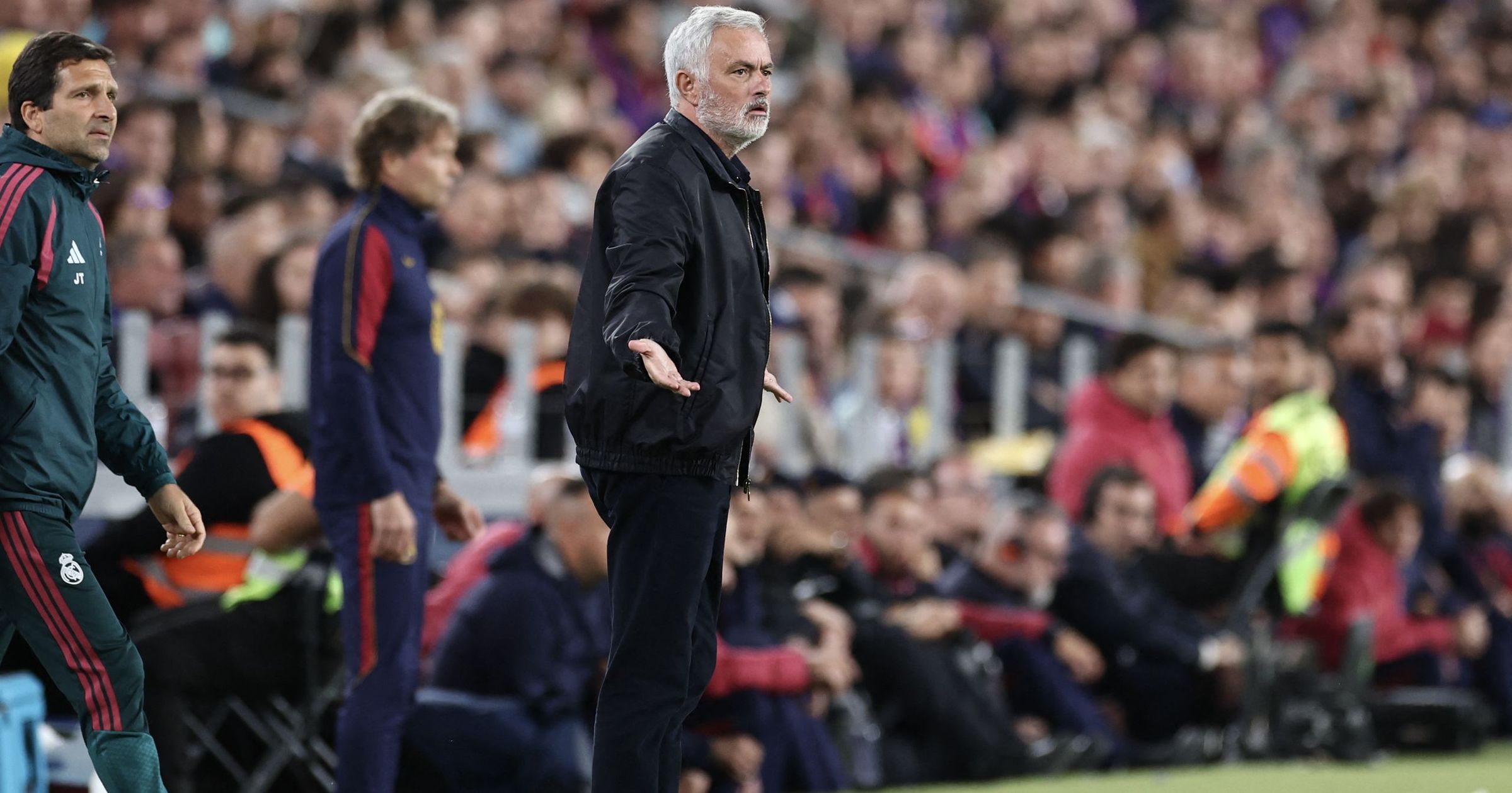 LaLiga 2026/2026 | Mourinho, indignado por la no expulsión de Cancelo ...