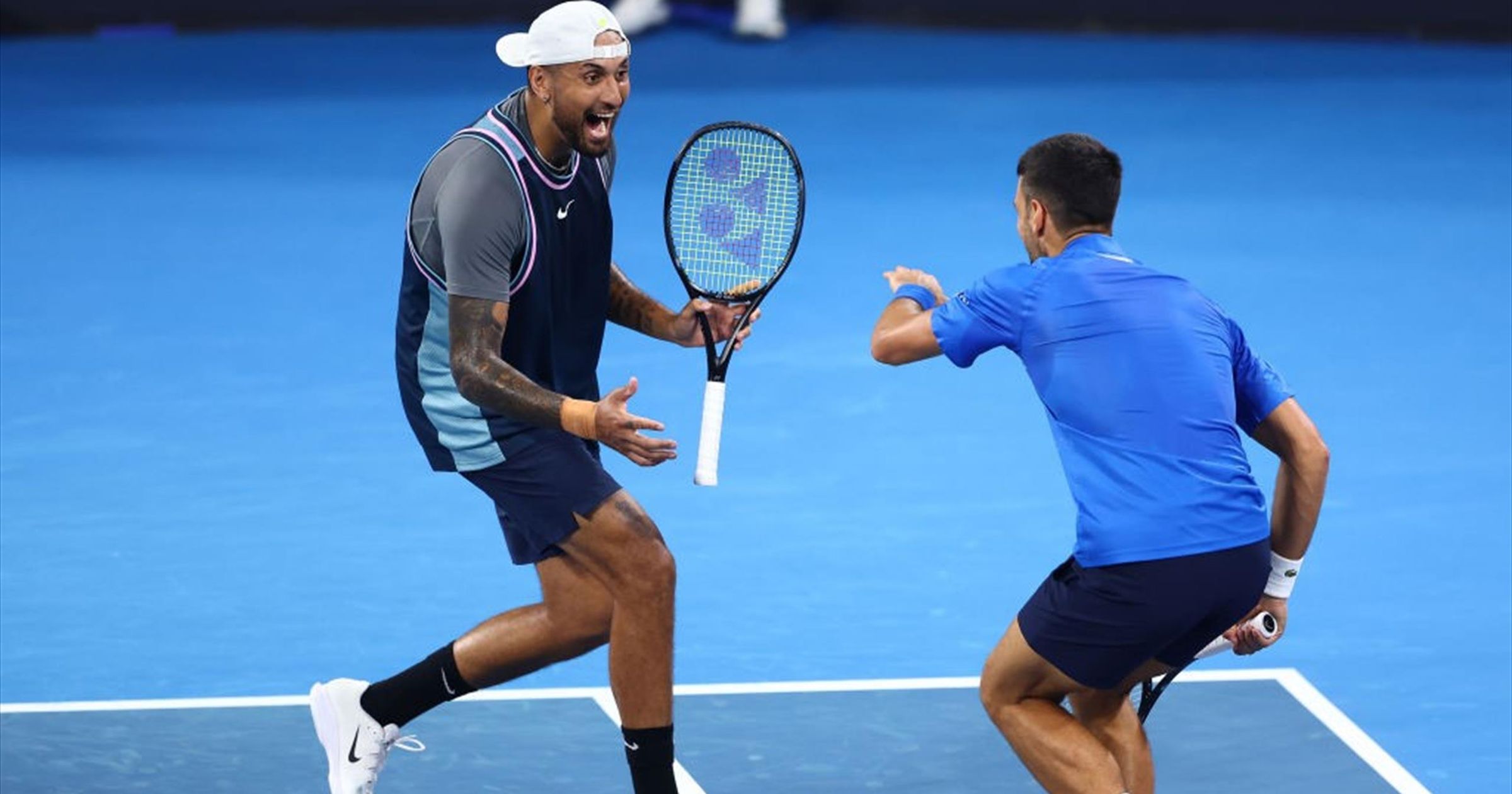 Nick Kyrgios und Novak Djokovic jubeln nach DoppelThriller in Brisbane