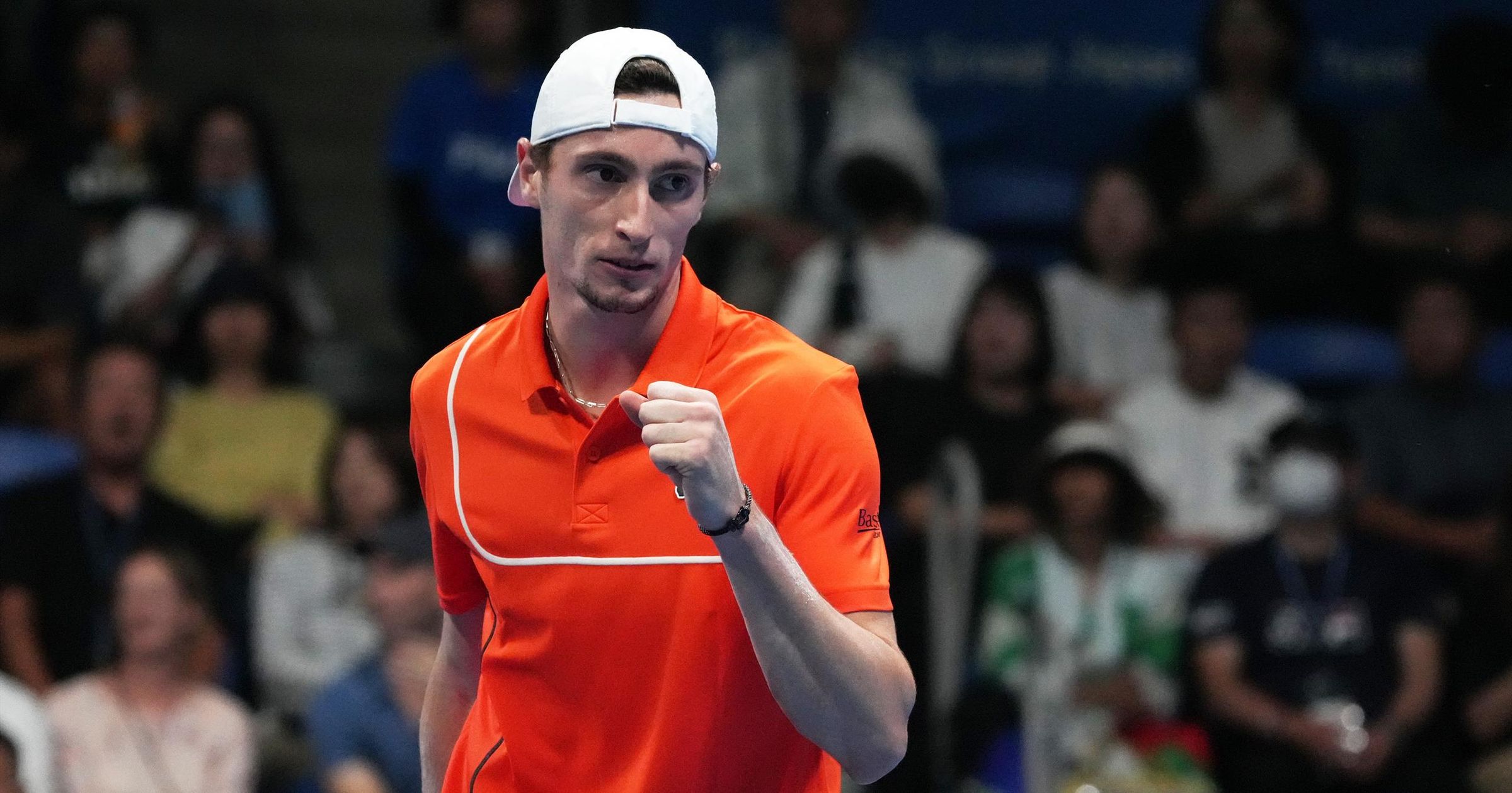 Demi-finale M1000 Paris | Un échange interminable pour recoller au score : Humbert en mode défense face à Khachanov - Vidéo Tennis - Eurosport
