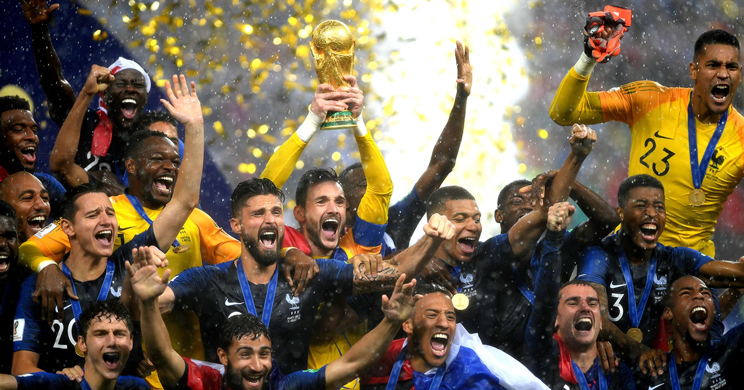 W杯　写真集 L`EQUIPE La coupe du Monde Amazon.co.jp: サッカー・ワールドカップ2022メモリアルフォト