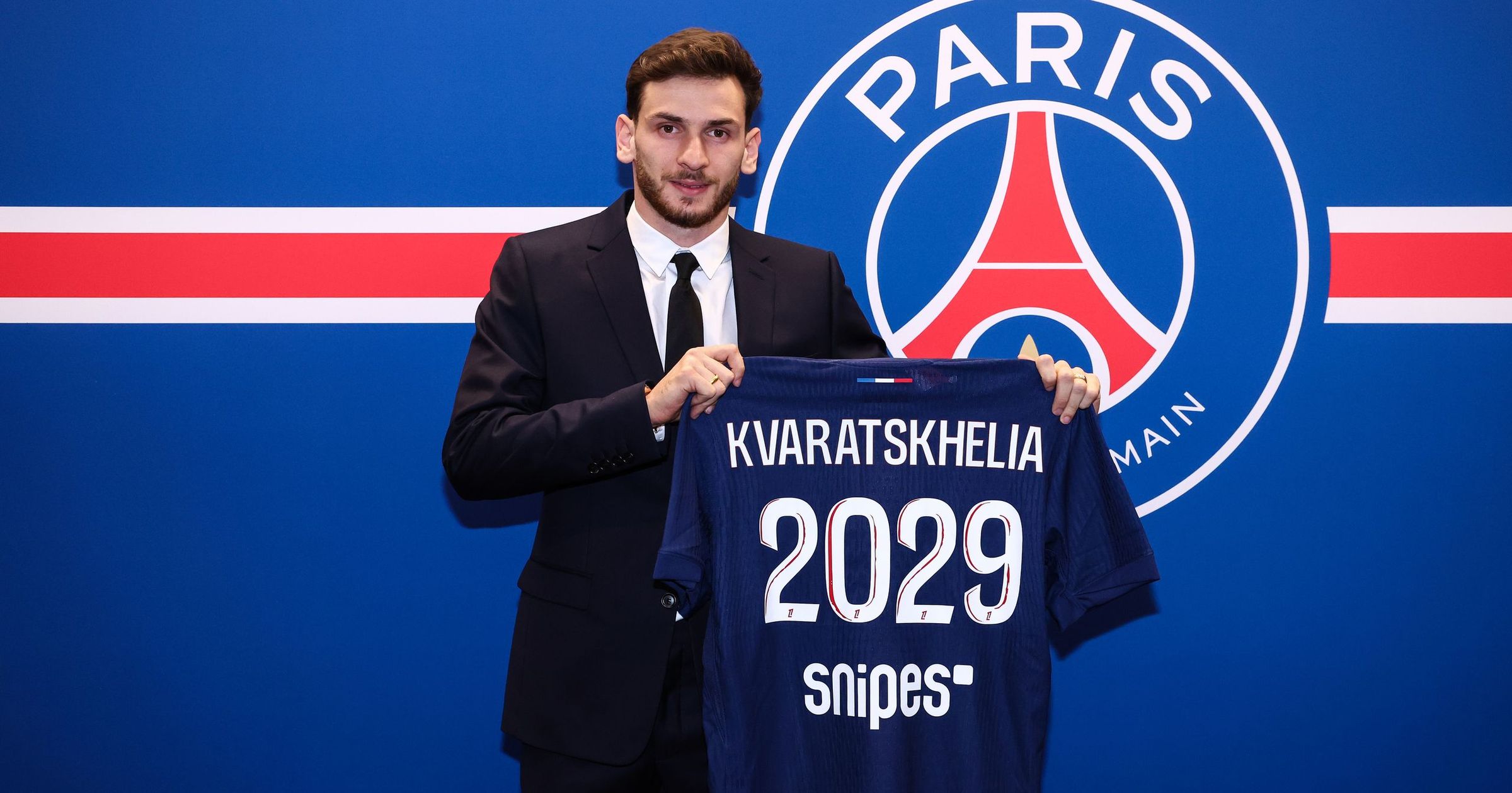 Ligue des champions | PSG - Manchester City | Pourquoi Khvicha  Kvaratskhelia ne pourra pas jouer contre City - Eurosport