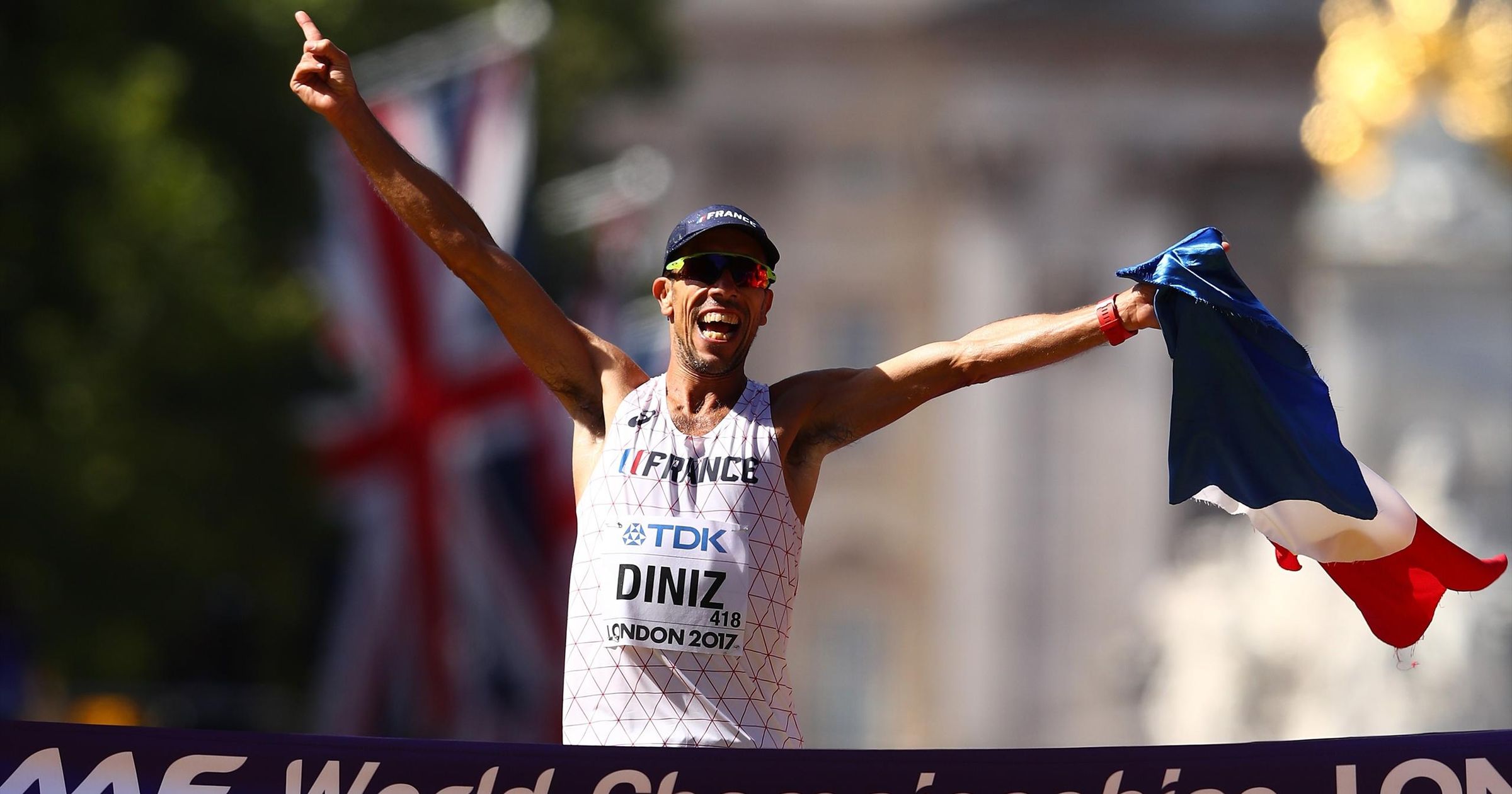 yohann-diniz-sacr-champion-du-monde-du-50km-marche-eurosport