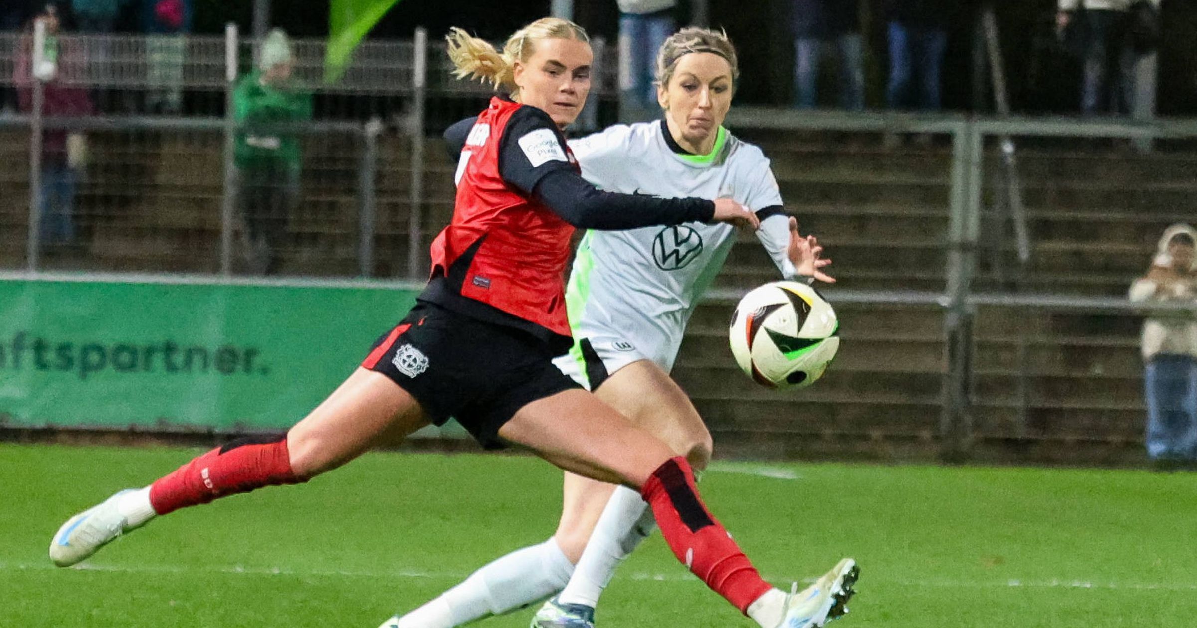 VfL Wolfsburg verspielen Herbstmeisterschaft der FrauenBundesliga