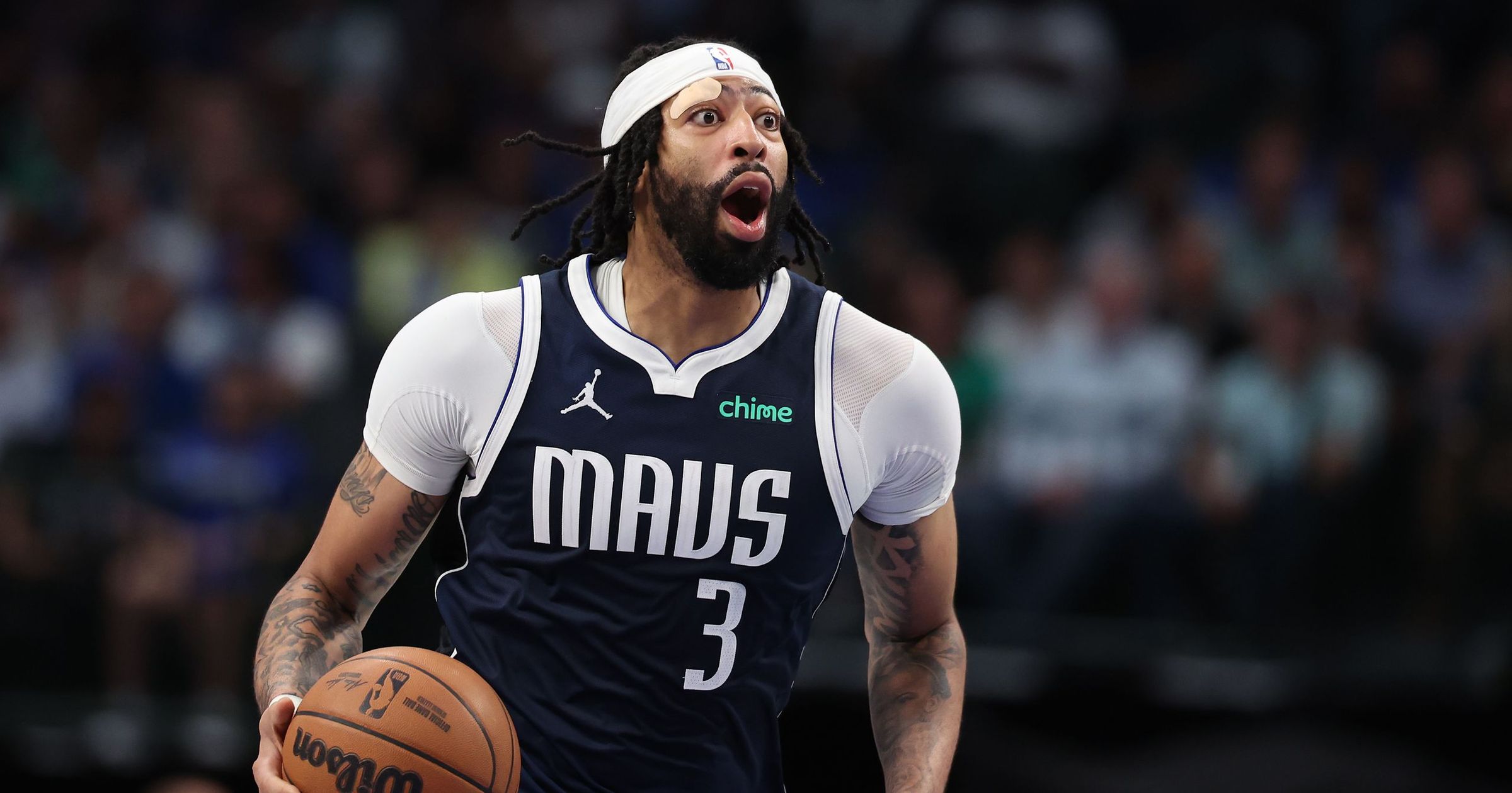 Anthony Davis Powers Lakers Past Mavericks | Game Recap