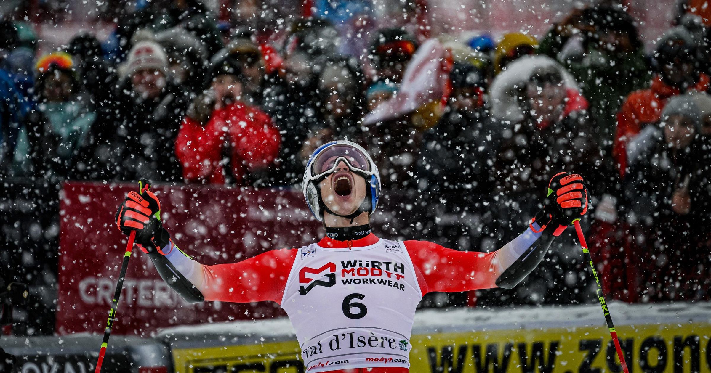 Vége Odermatt vesszőfutásának, irreális körülmények között győzött Val d'Isere-ben