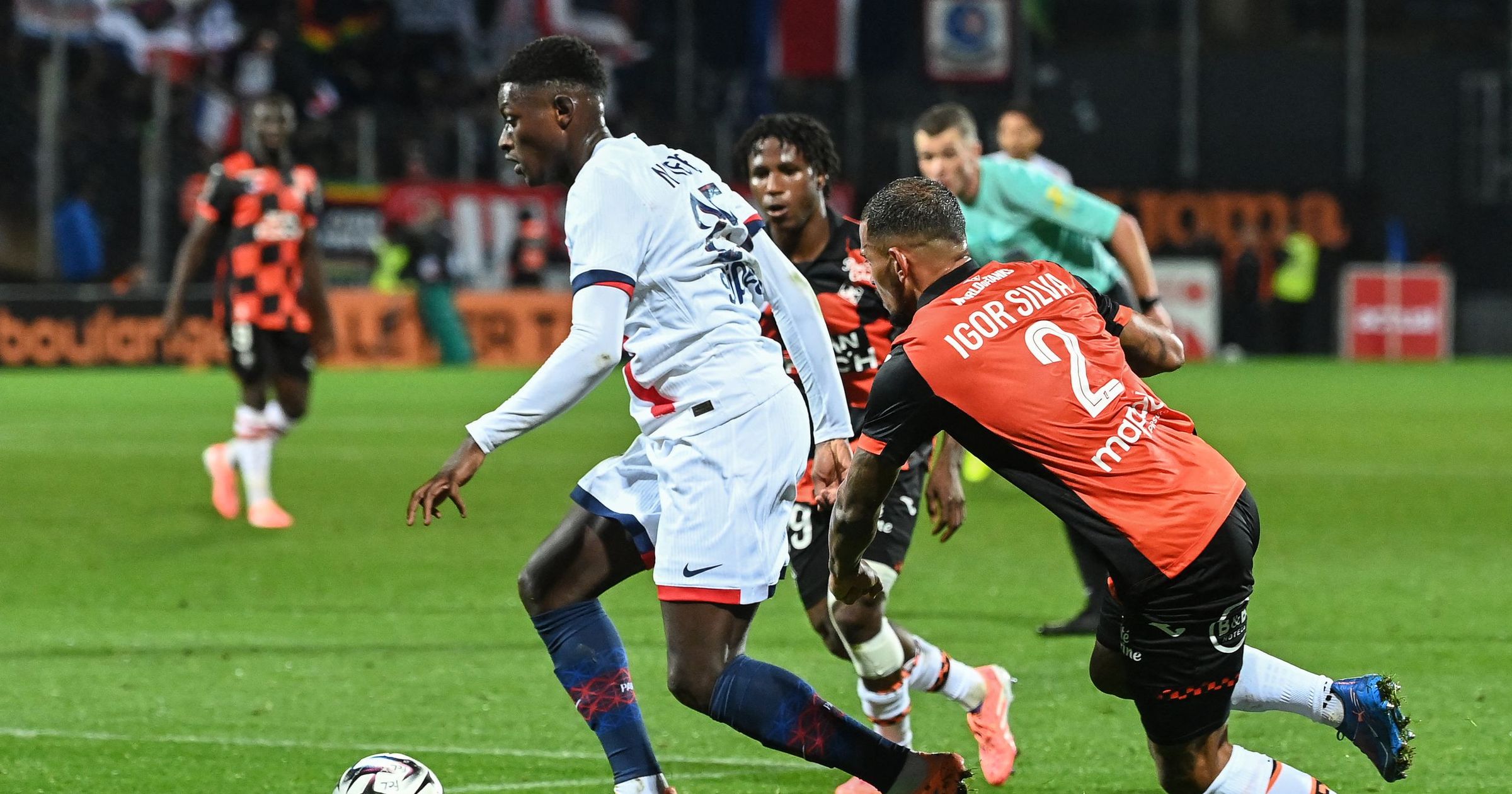 Le PSG freiné par Lorient : Mbaye et Zaïre-Emery répondent, Pagis et Tosin égalisent — image 2