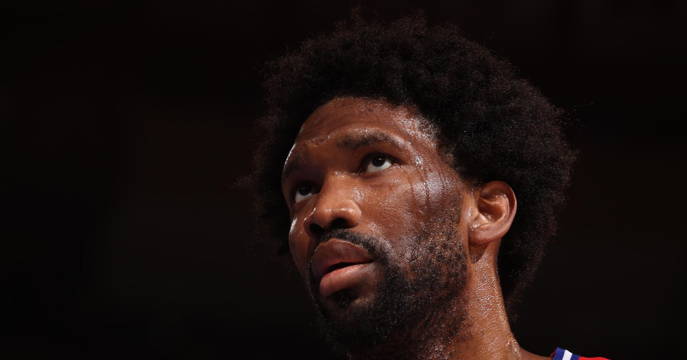 Embiid suspendu trois matches pour avoir "bousculé" un journaliste thumbnail