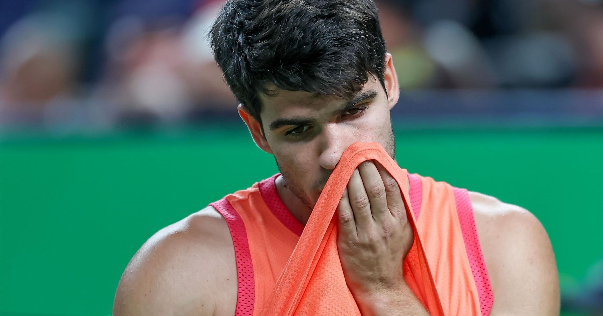 Masters 1000 Shanghai – Carlos Alcaraz surprised by Tomas Machac in quarterfinals, 7-6, 7-5