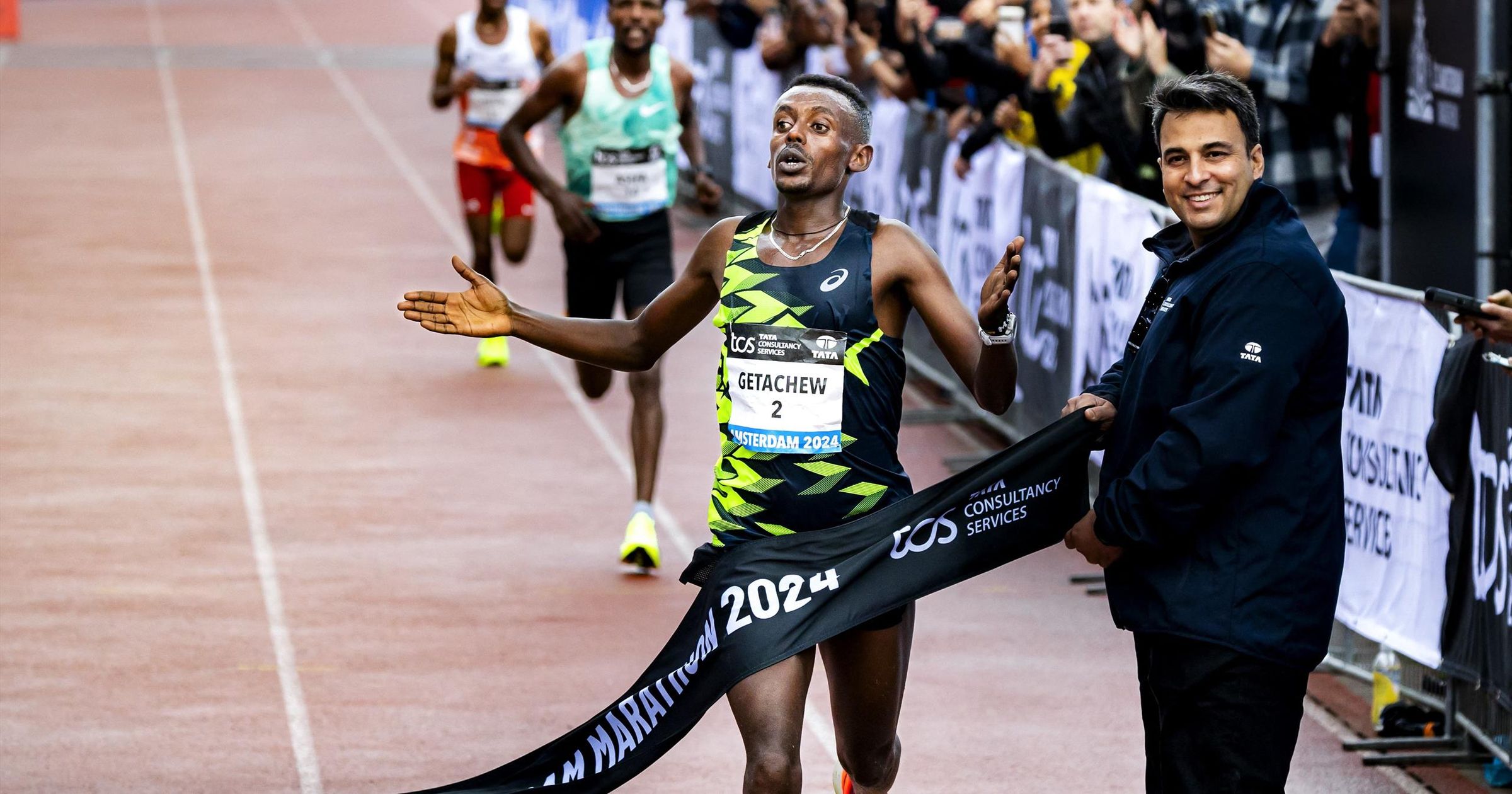 ‘What a dramatic end’ Tsegaye Getachew recovers from wrong turn to